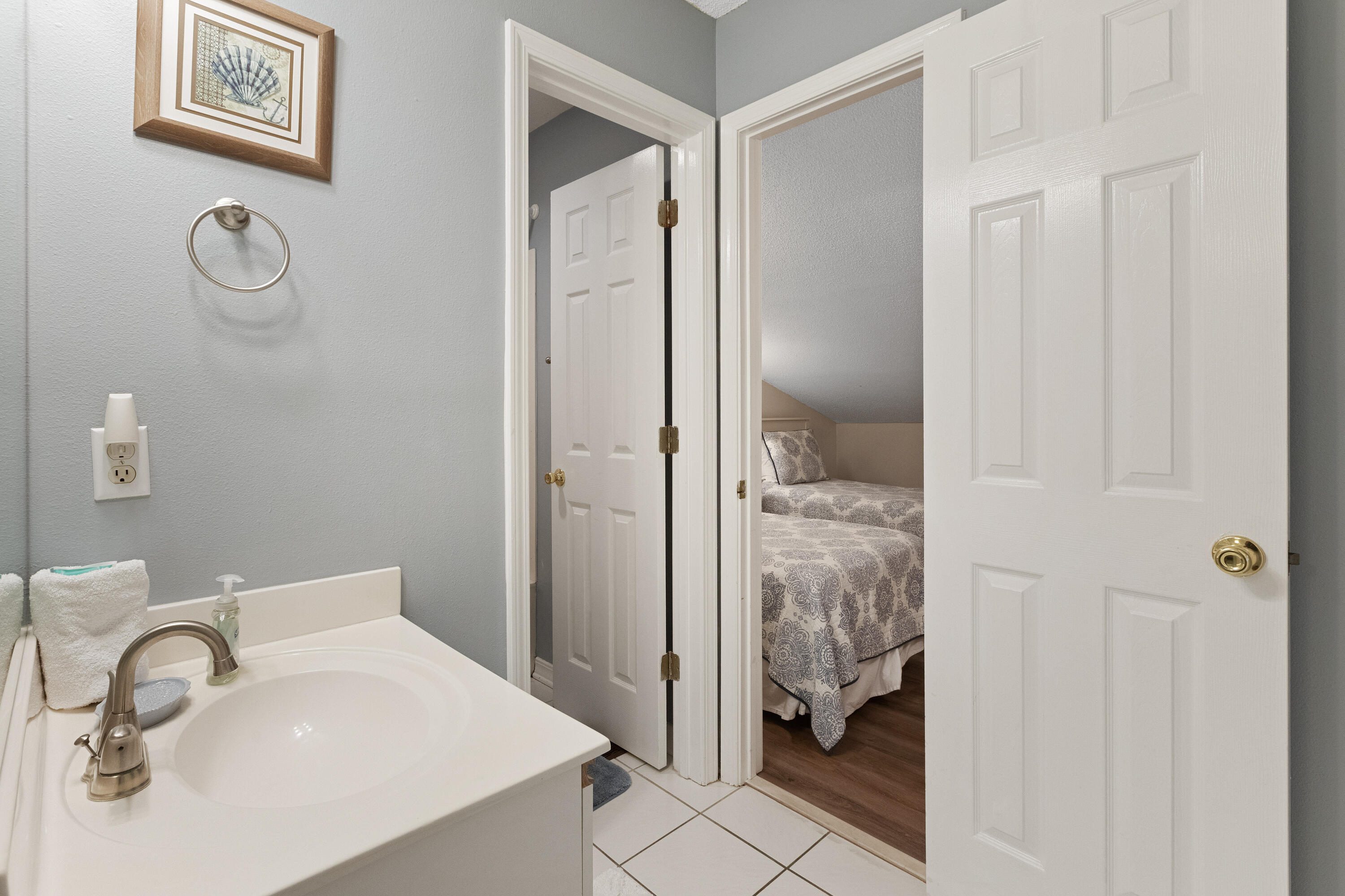 MARAVILLA CONDO 2 - Residential