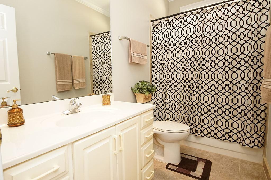 OAKMONT PLACE - Residential