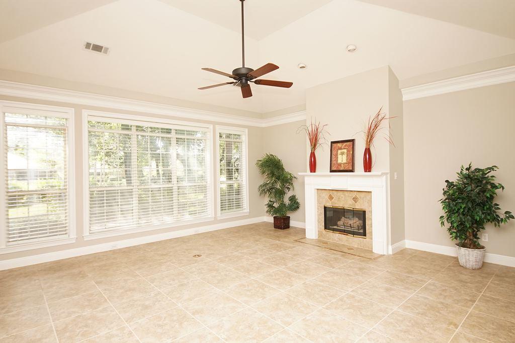 OAKMONT PLACE - Residential