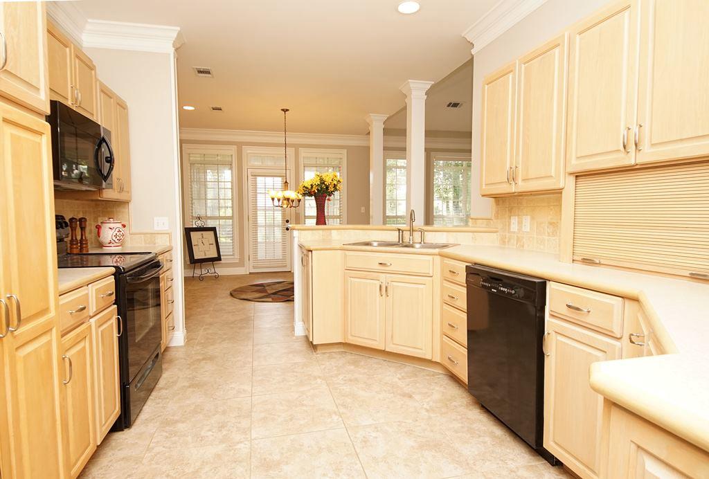 OAKMONT PLACE - Residential