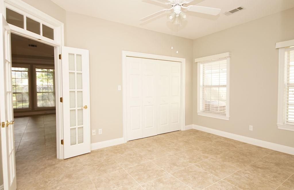 OAKMONT PLACE - Residential