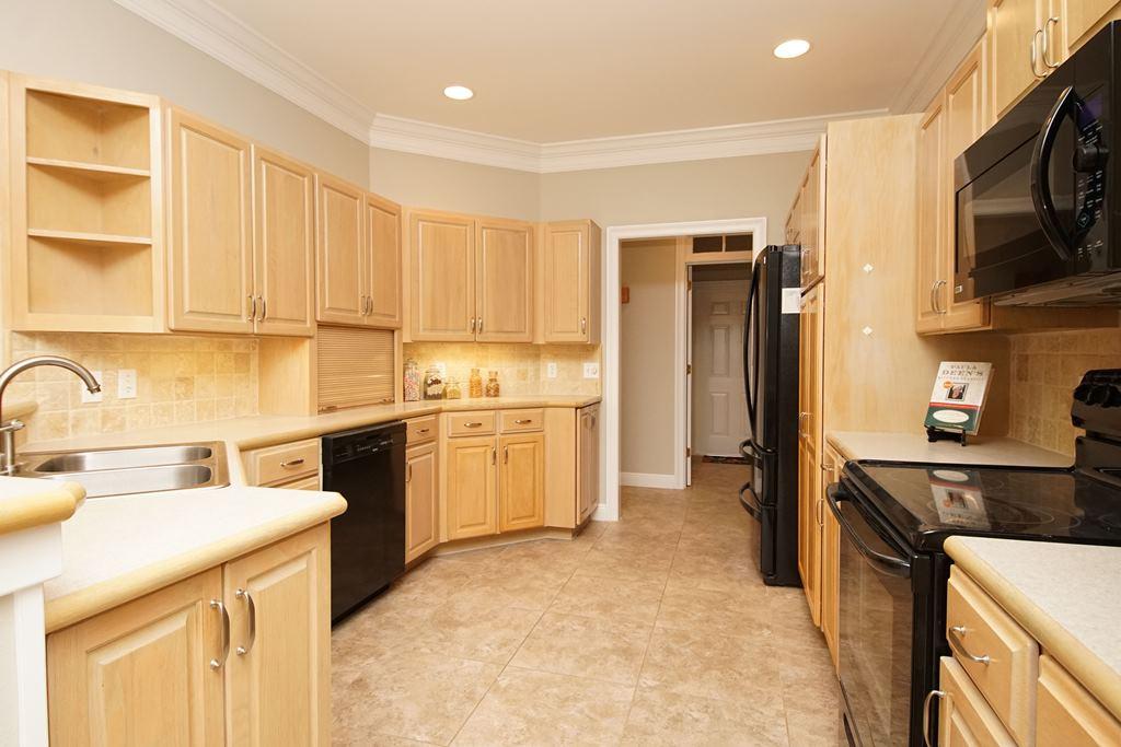 OAKMONT PLACE - Residential