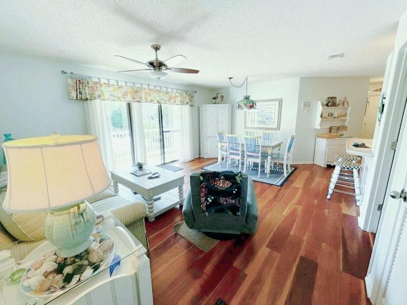 BEACHWOOD VILLAS CONDO - Residential