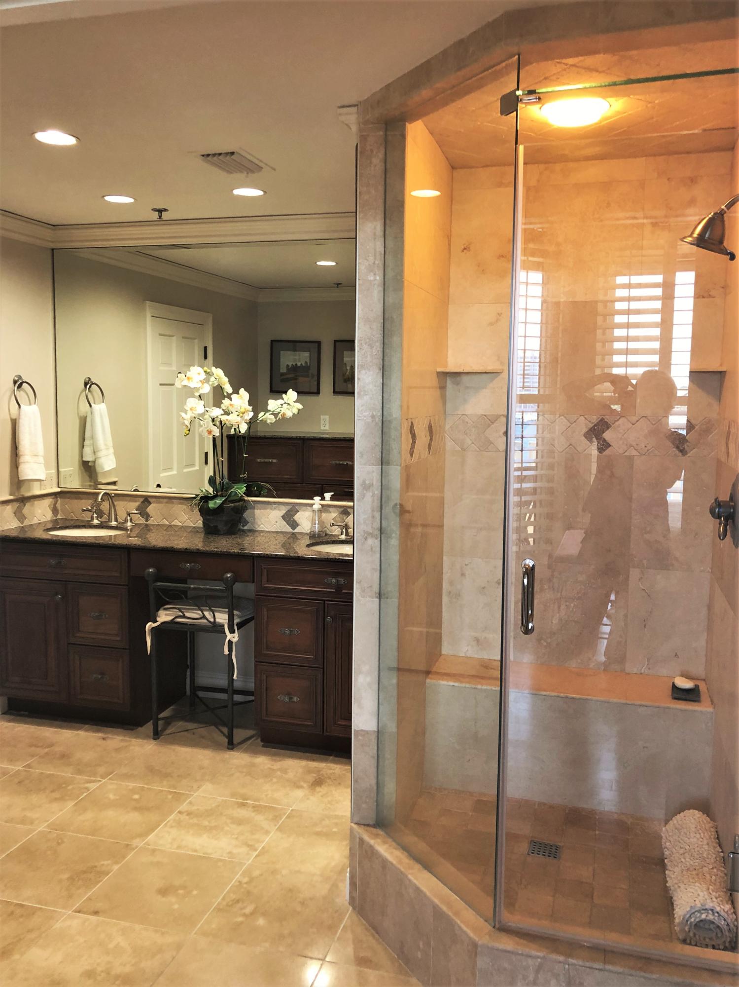 EAST PASS TOWERS CONDO PH 2 - Residential