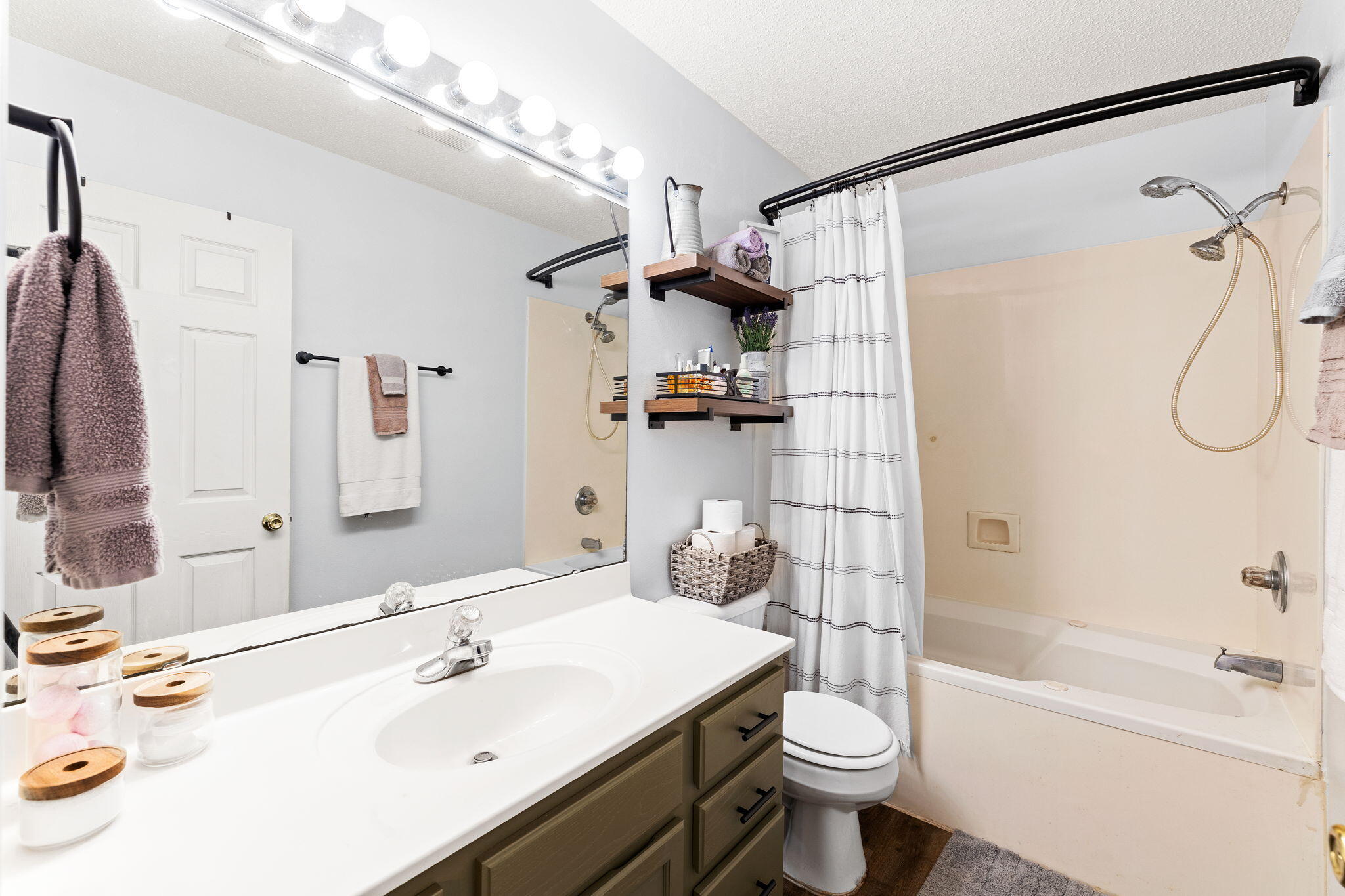 WINDING CREEK ESTATES PH 4 - Residential