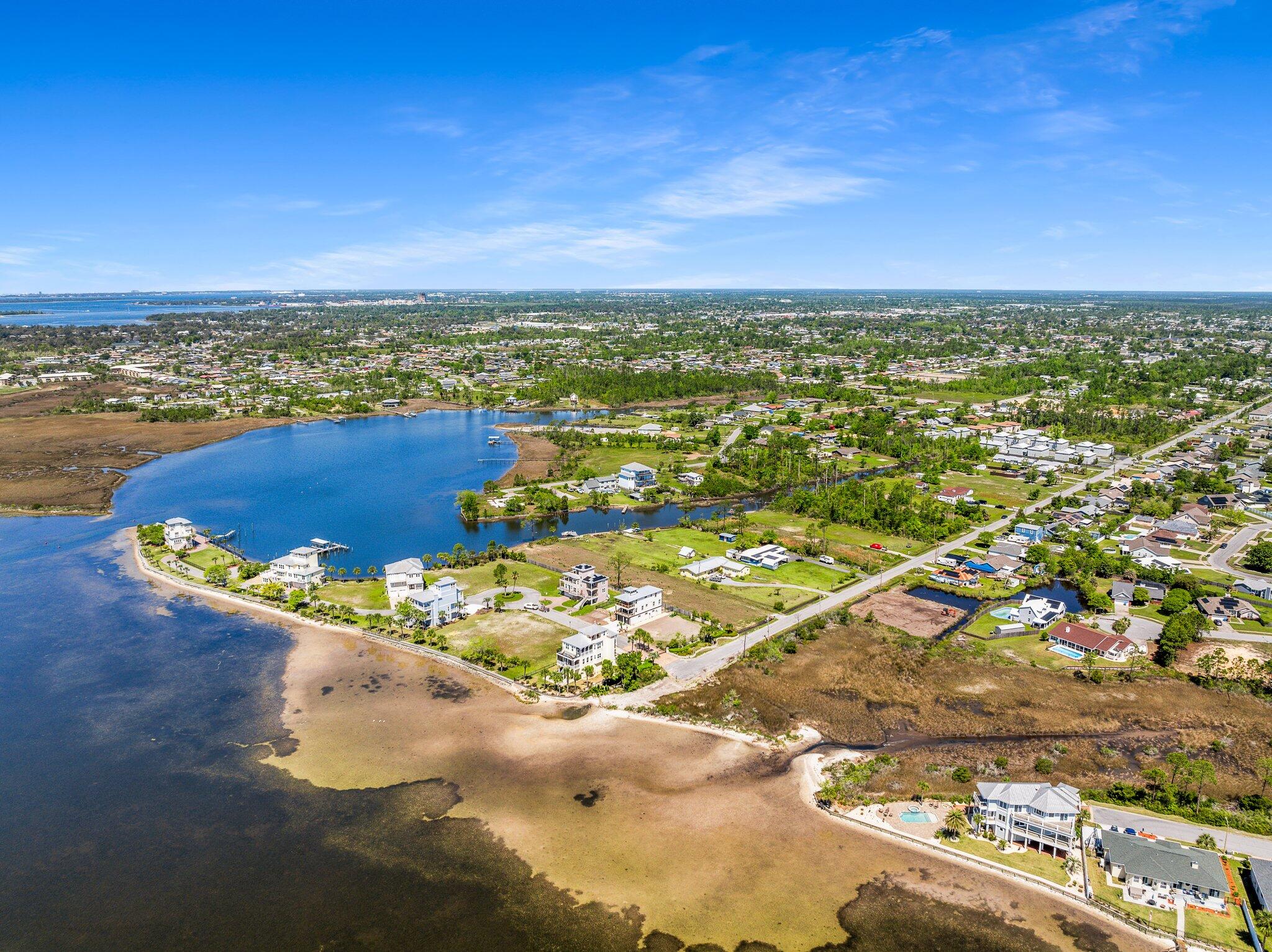 EAST BAY PARK - Land