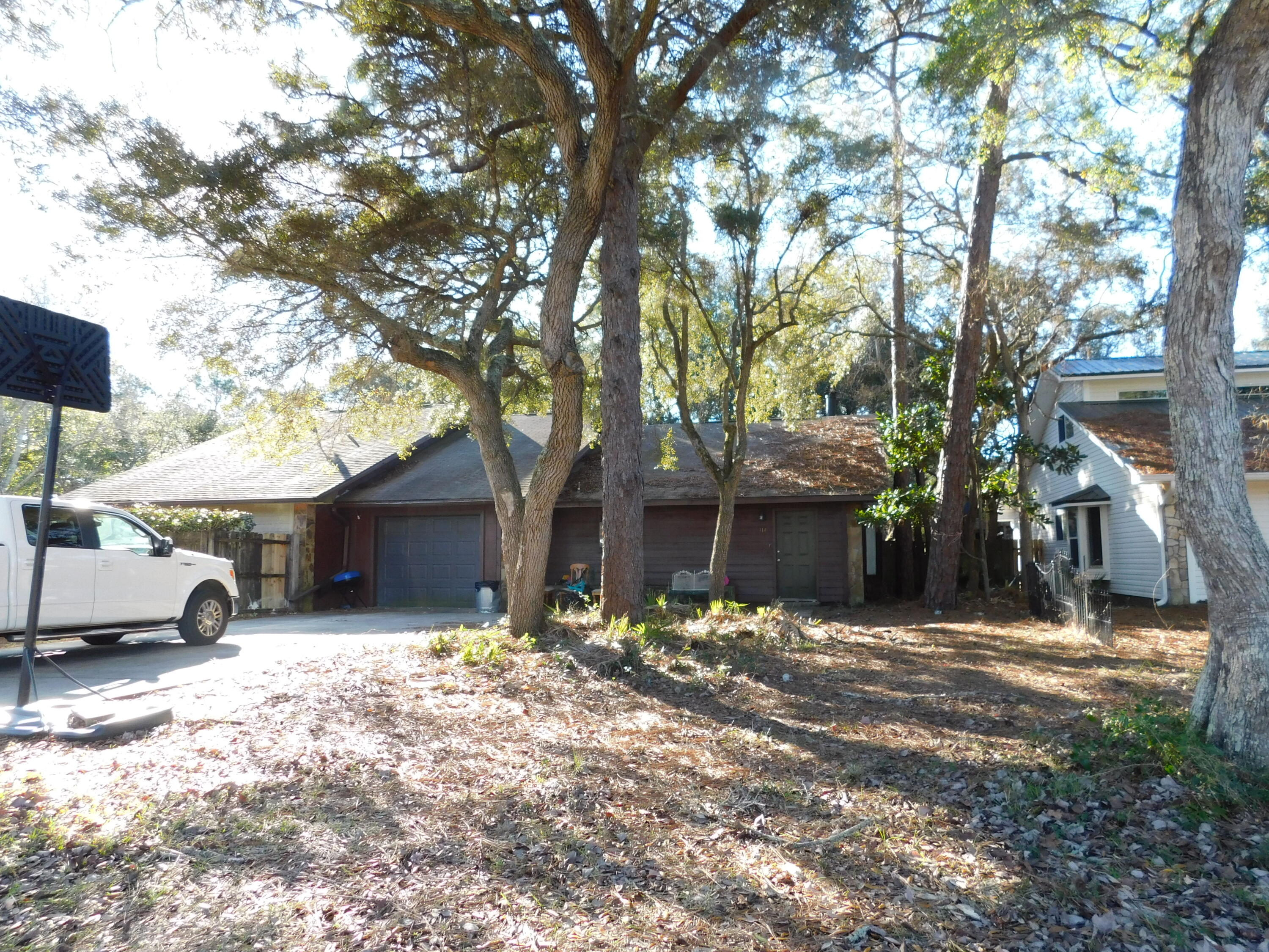 Calling all investors! Tenant already in place and paying $1550.00 per month. Lease expires end of June 2023. Open and spacious 3 bedroom two bath home with eat in kitchen. Newer LVP flooring through out unit. Corner fireplace adds to the decor. Conveniently located and within minutes to the beach of the Emerald Coast.