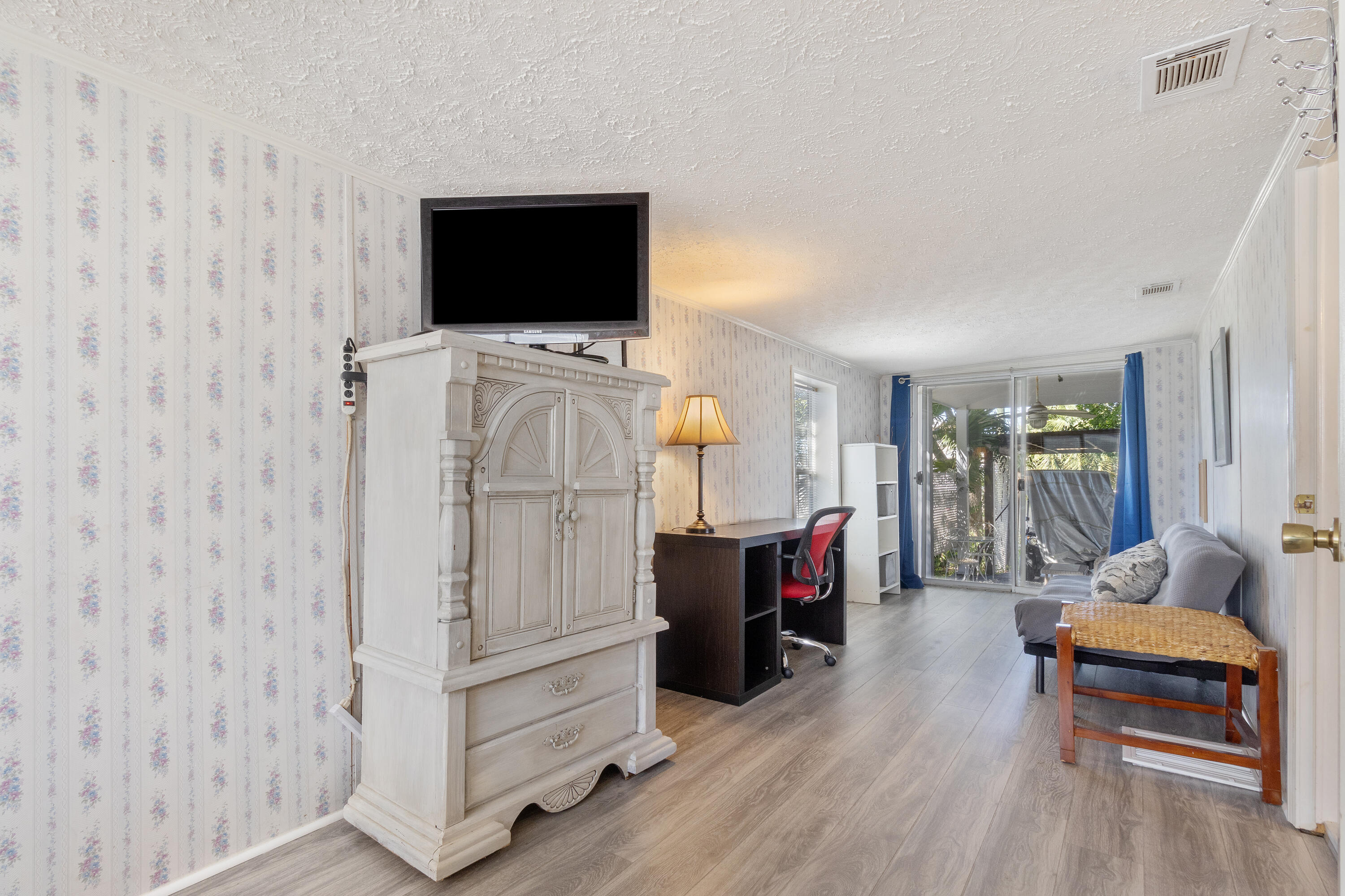 LAGUNA BEACH ESTATES 5TH ADDN - Residential