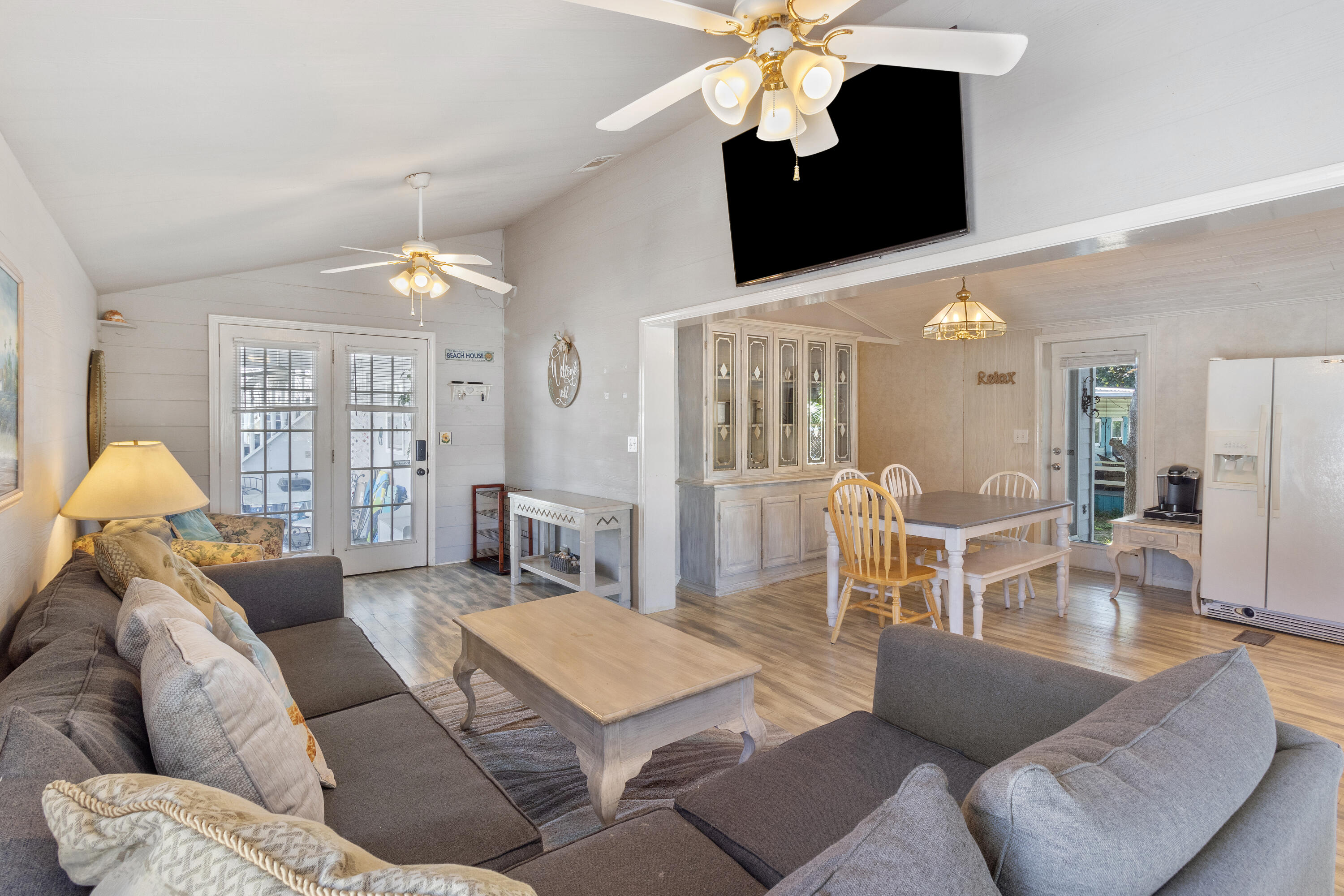 LAGUNA BEACH ESTATES 5TH ADDN - Residential