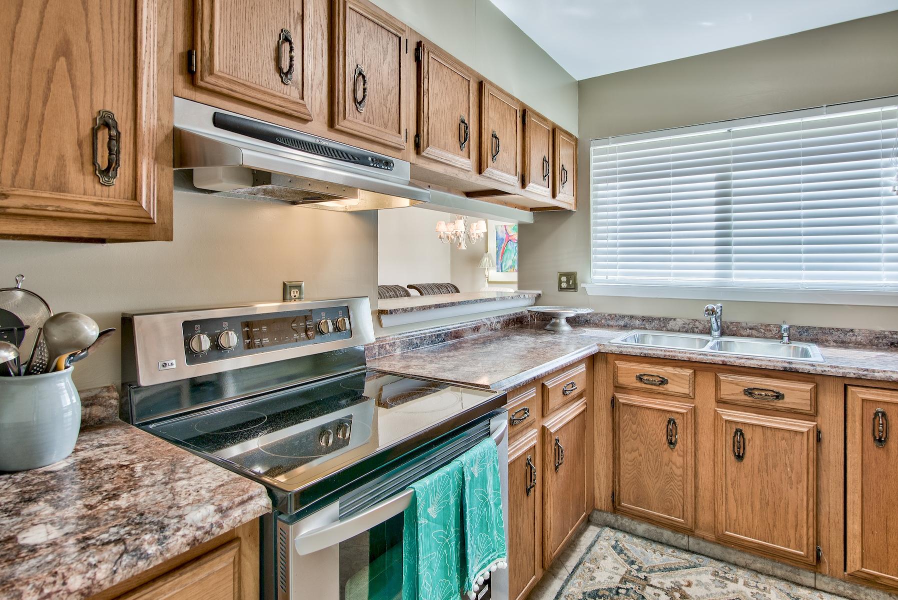 SEASCAPE CONDO TENNIS VILLAGE - Residential