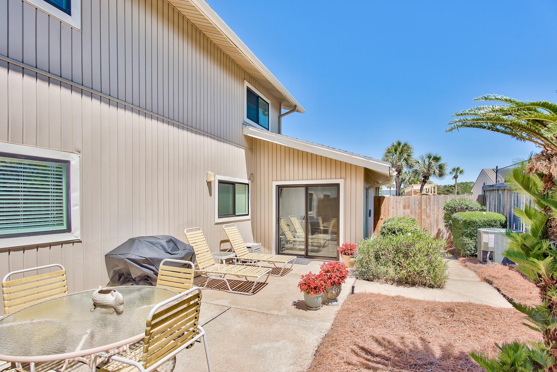 SEASCAPE CONDO TENNIS VILLAGE - Residential