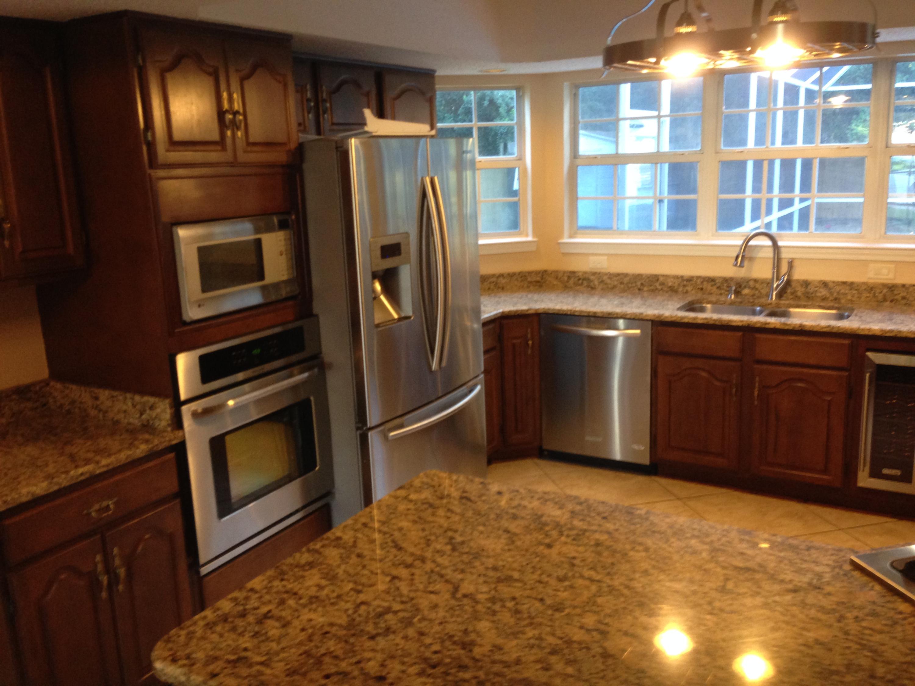 COUNTRY CLUB ESTATES - Residential