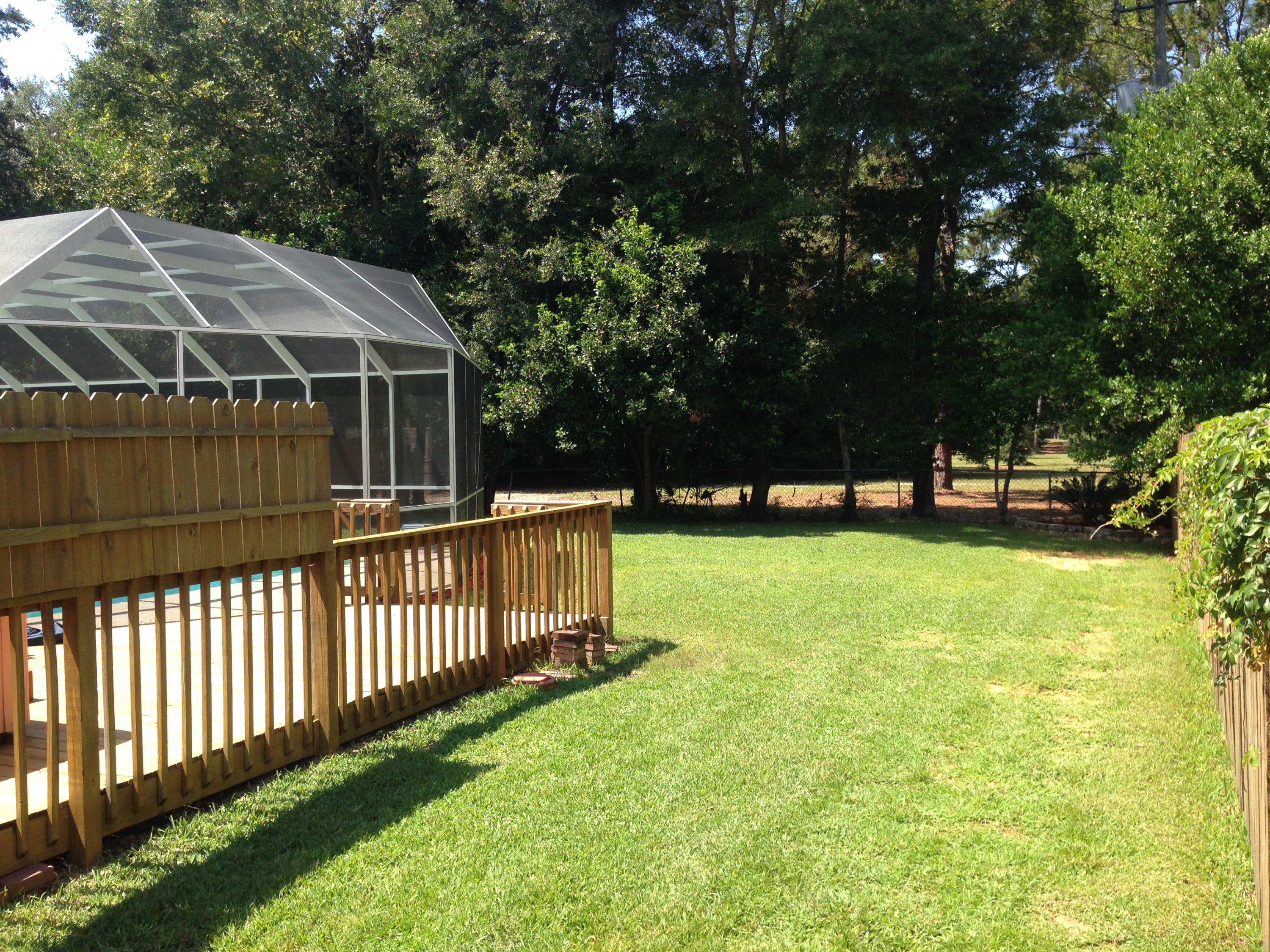 COUNTRY CLUB ESTATES - Residential