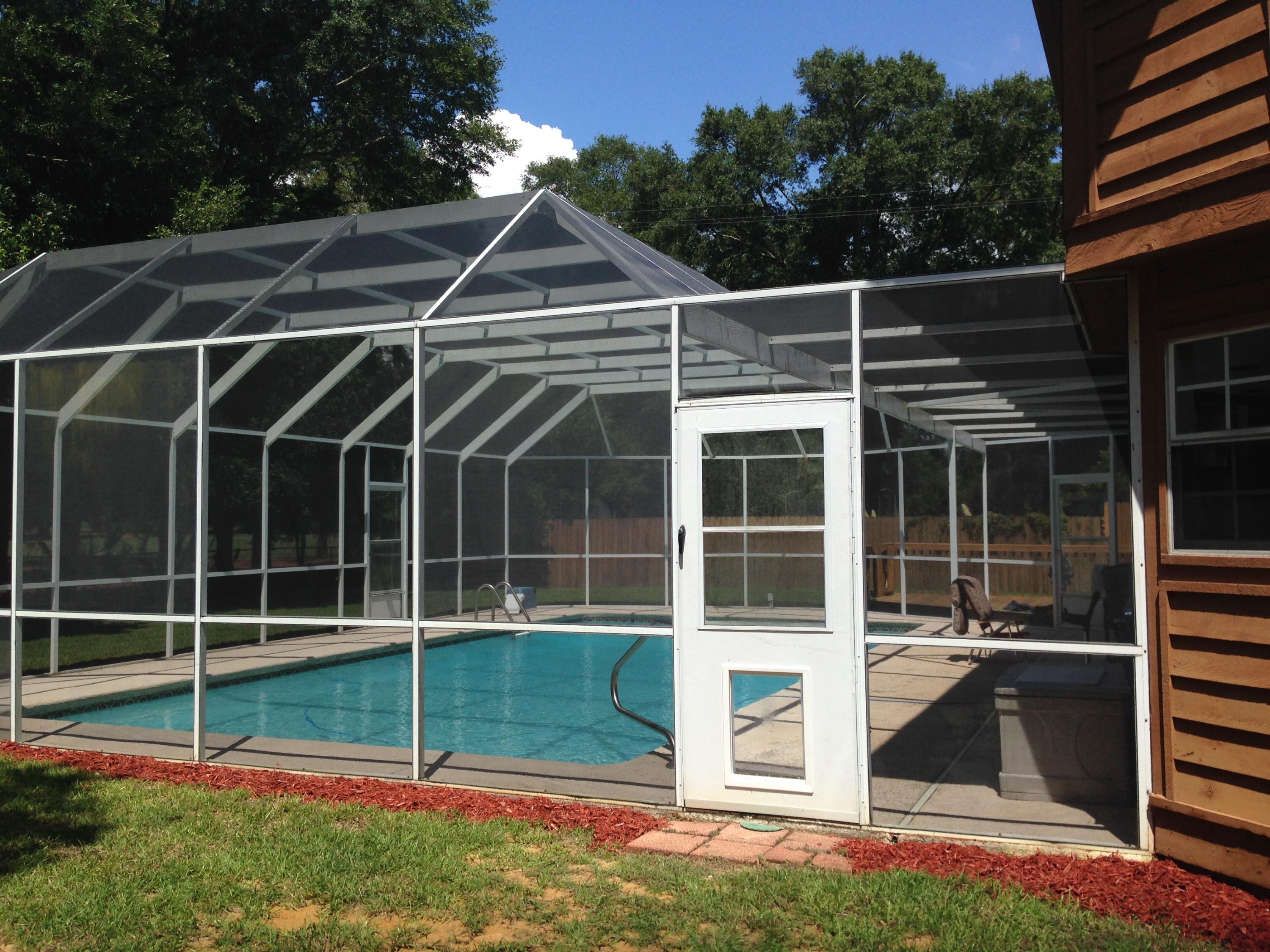 COUNTRY CLUB ESTATES - Residential