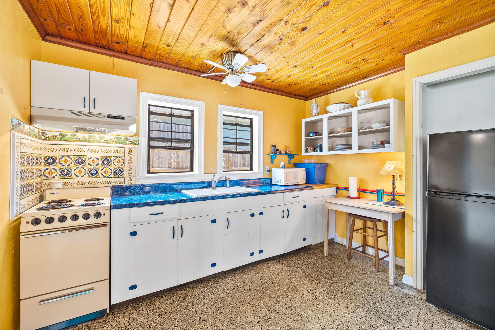 LAGUNA BEACH - Residential