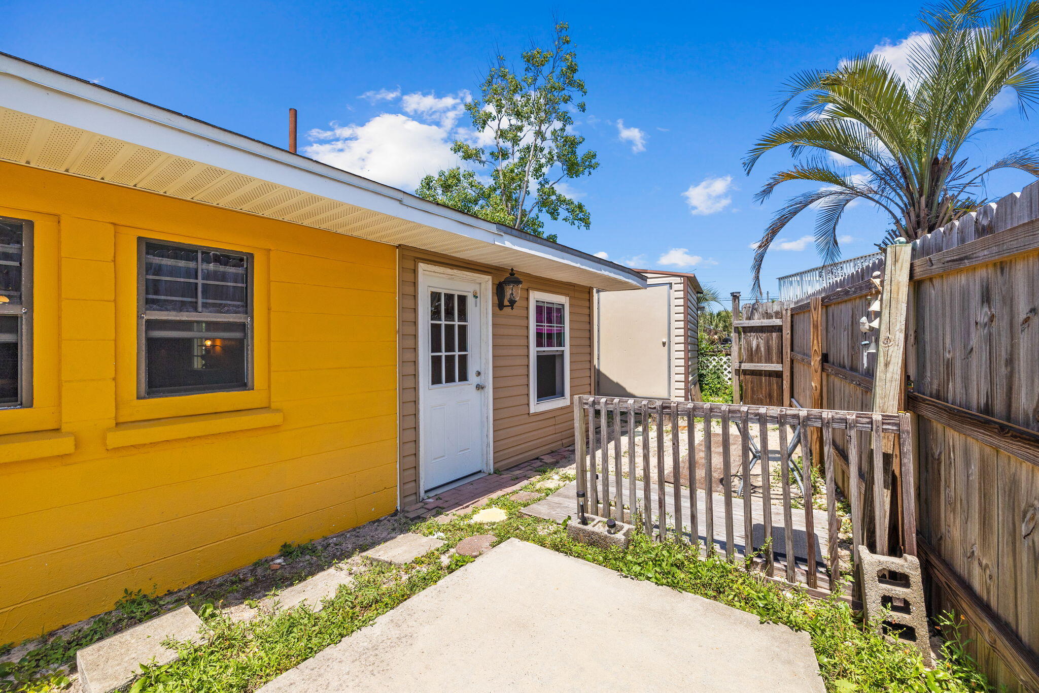 LAGUNA BEACH - Residential