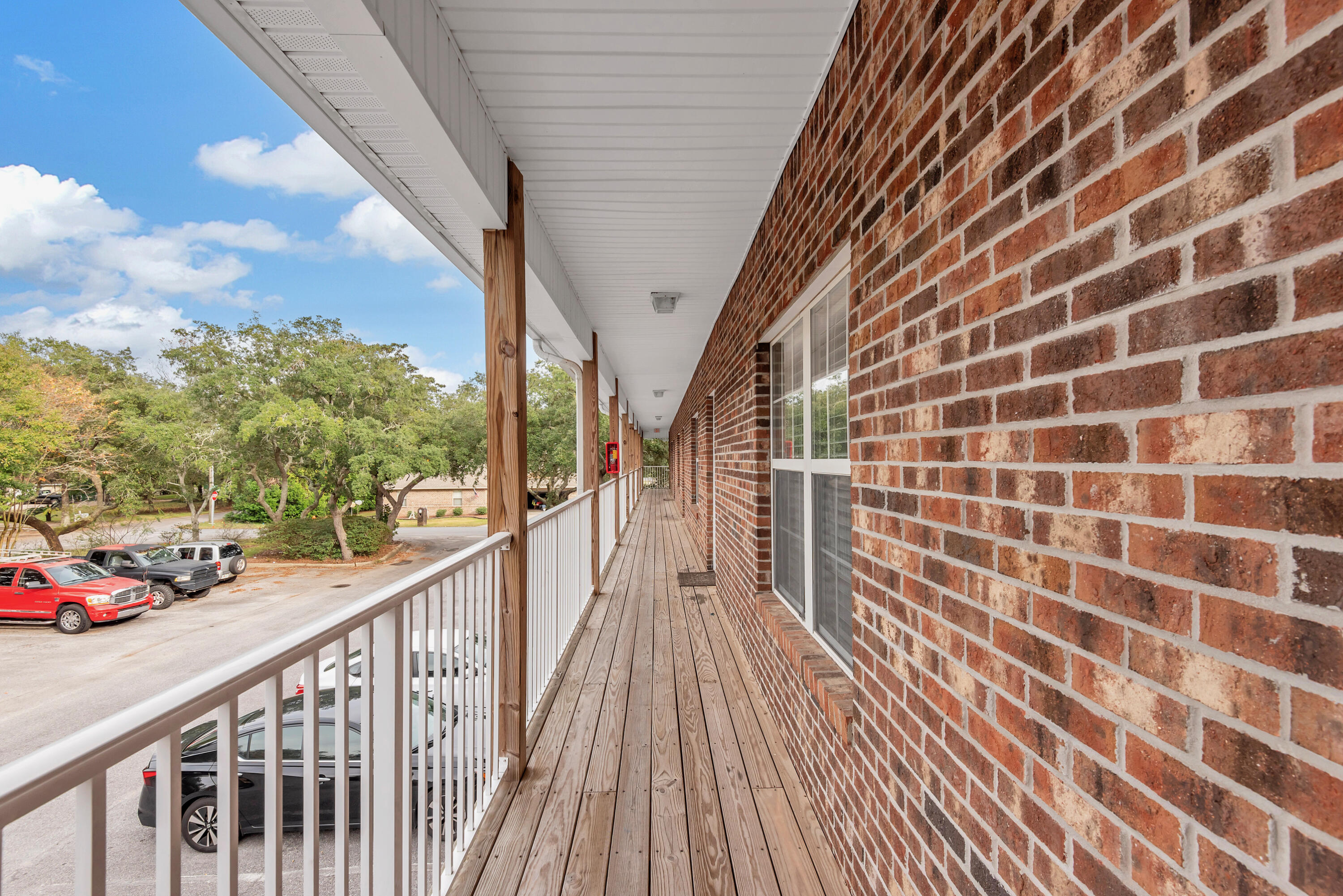 SOUTHERN APARTMENTS - Residential Lease