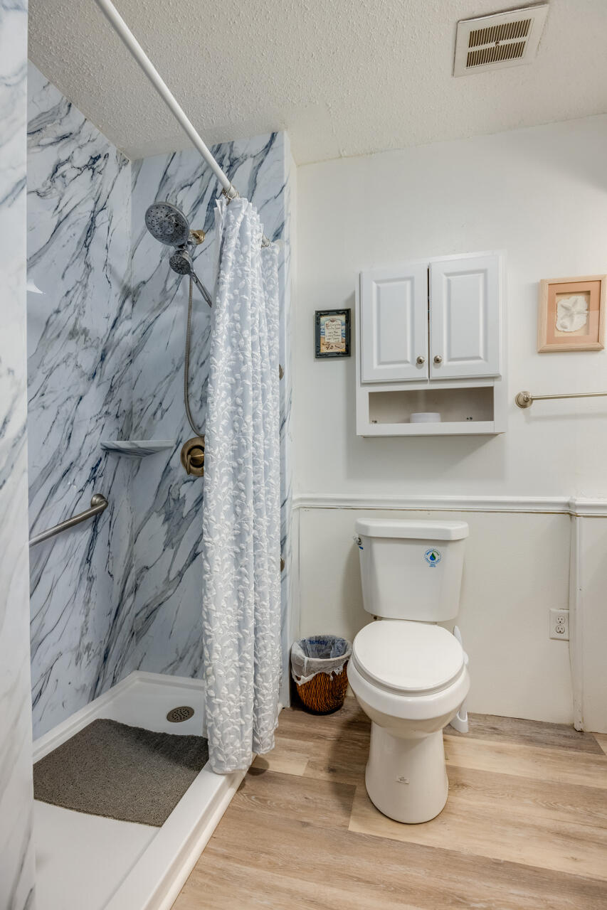 RACETRACK ROAD 1ST - Residential