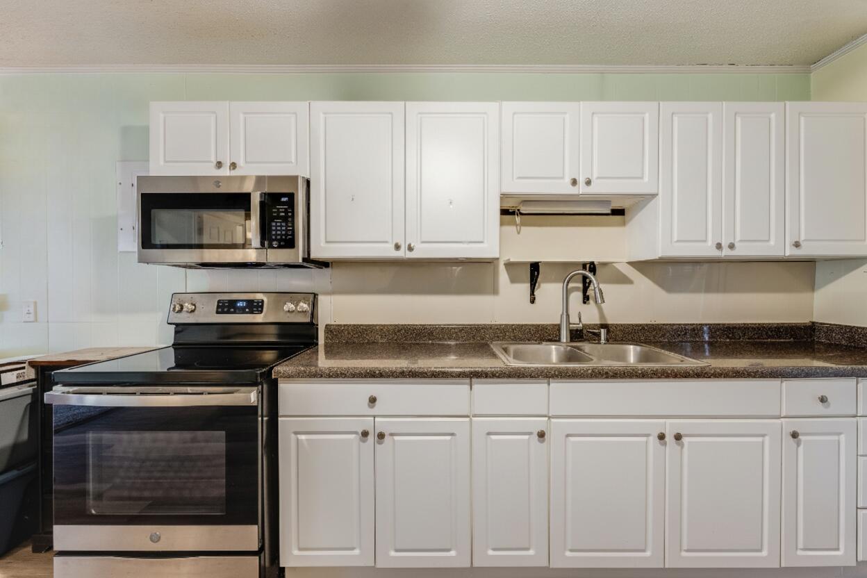 RACETRACK ROAD 1ST - Residential