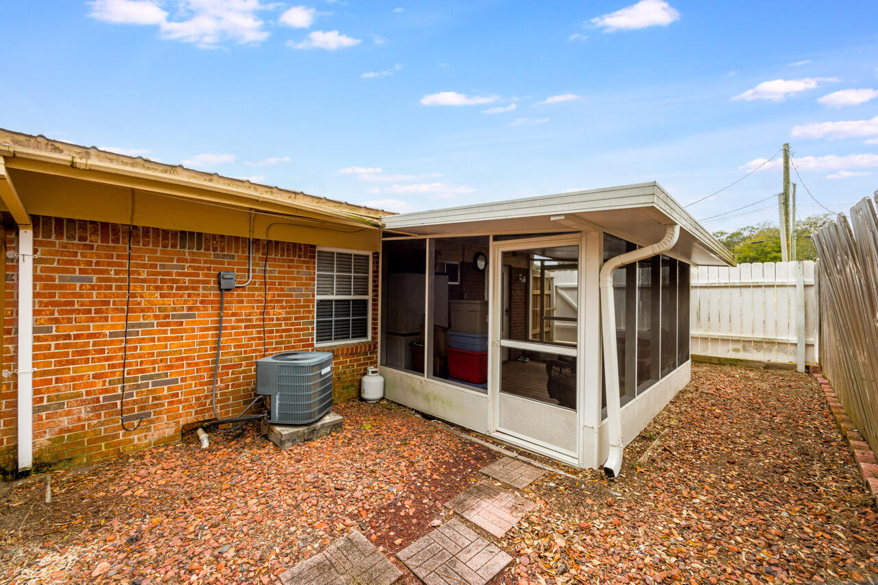 RACETRACK ROAD 1ST - Residential