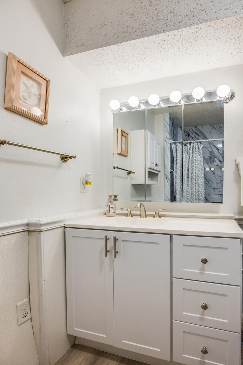 RACETRACK ROAD 1ST - Residential