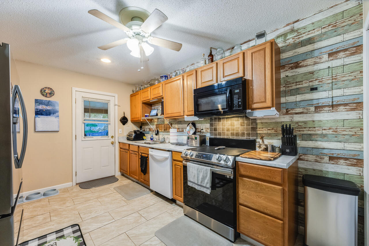 RACETRACK ROAD 1ST - Residential