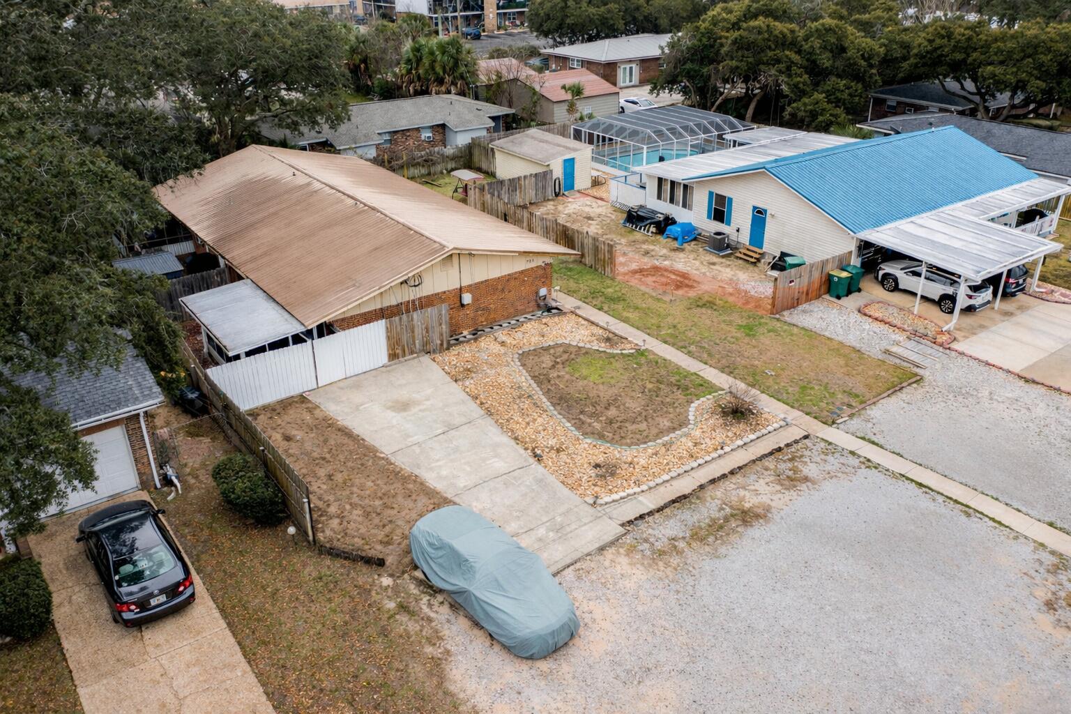 RACETRACK ROAD 1ST - Residential