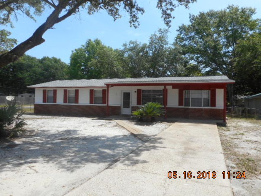 4 bedroom, 2 bath home in central Fort Walton Beach! New paint! Close to everything. Fenced back yard. No pets allowed. No smoking inside home. Water, sewer and gas required.