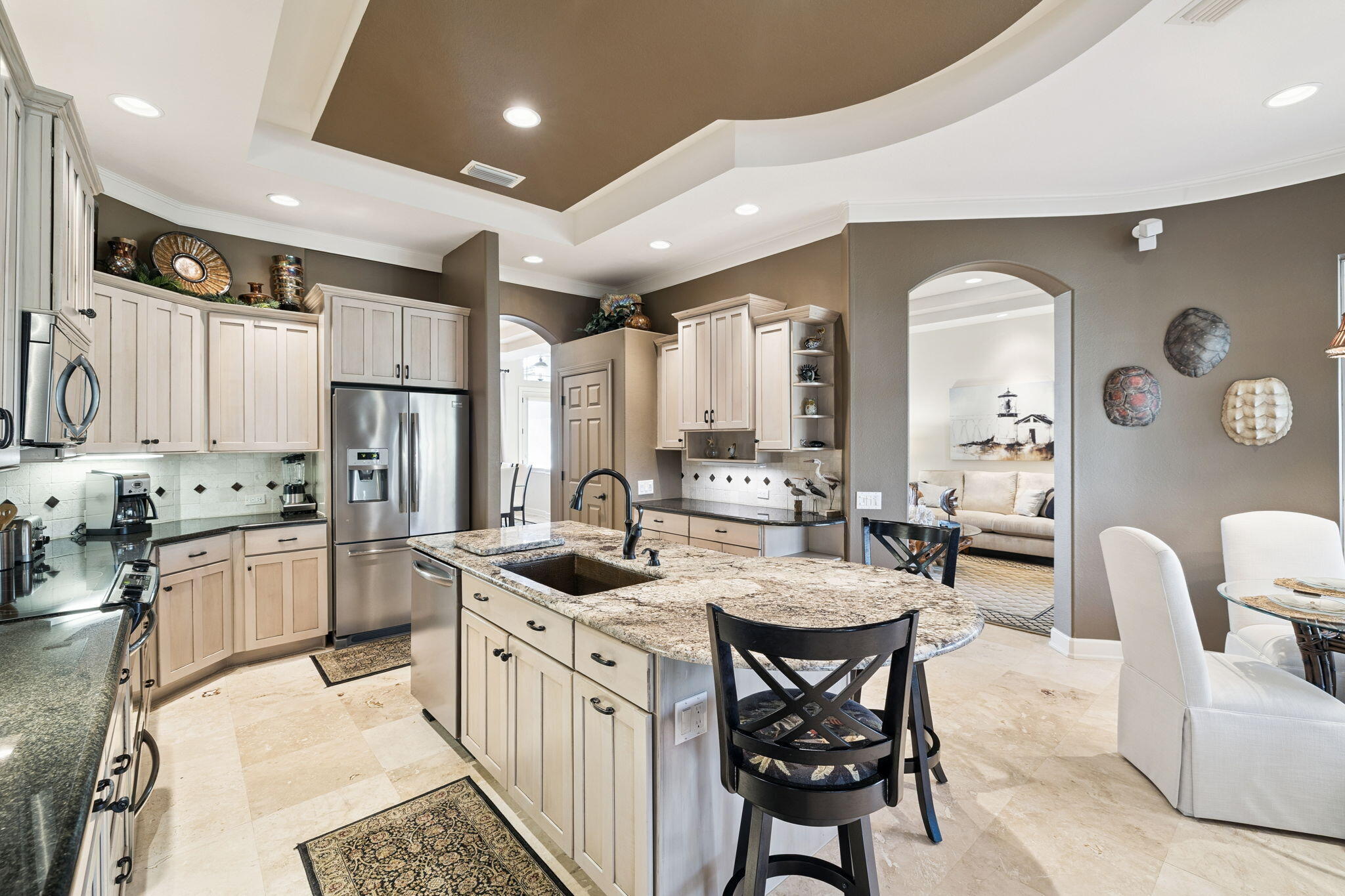 BAYTOWNE AVE EAST - Residential