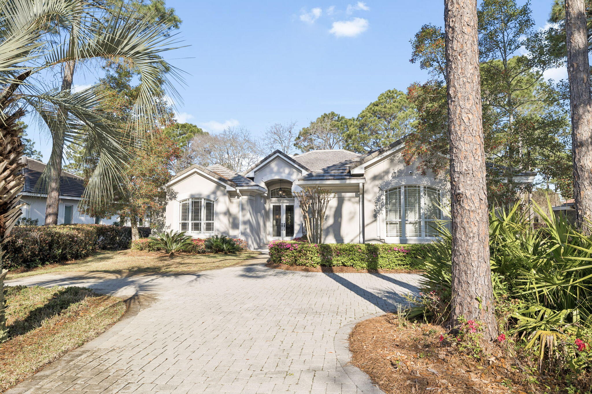 BAYTOWNE AVE EAST - Residential