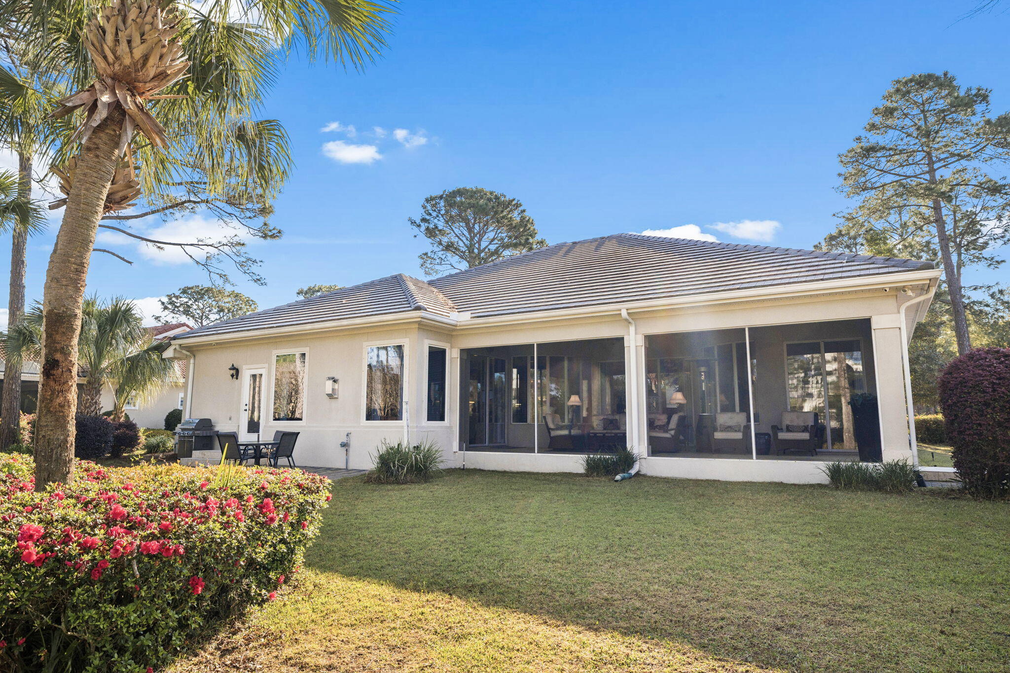 BAYTOWNE AVE EAST - Residential