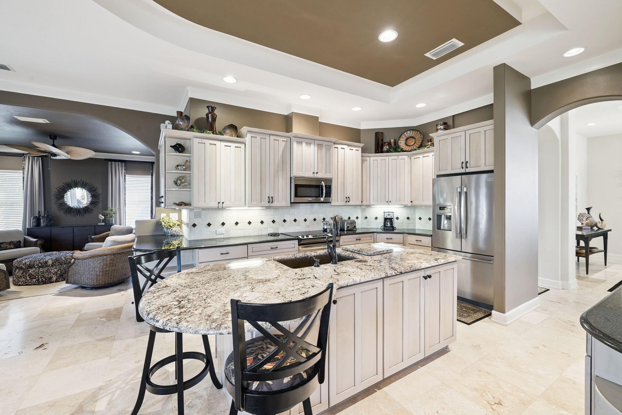 BAYTOWNE AVE EAST - Residential