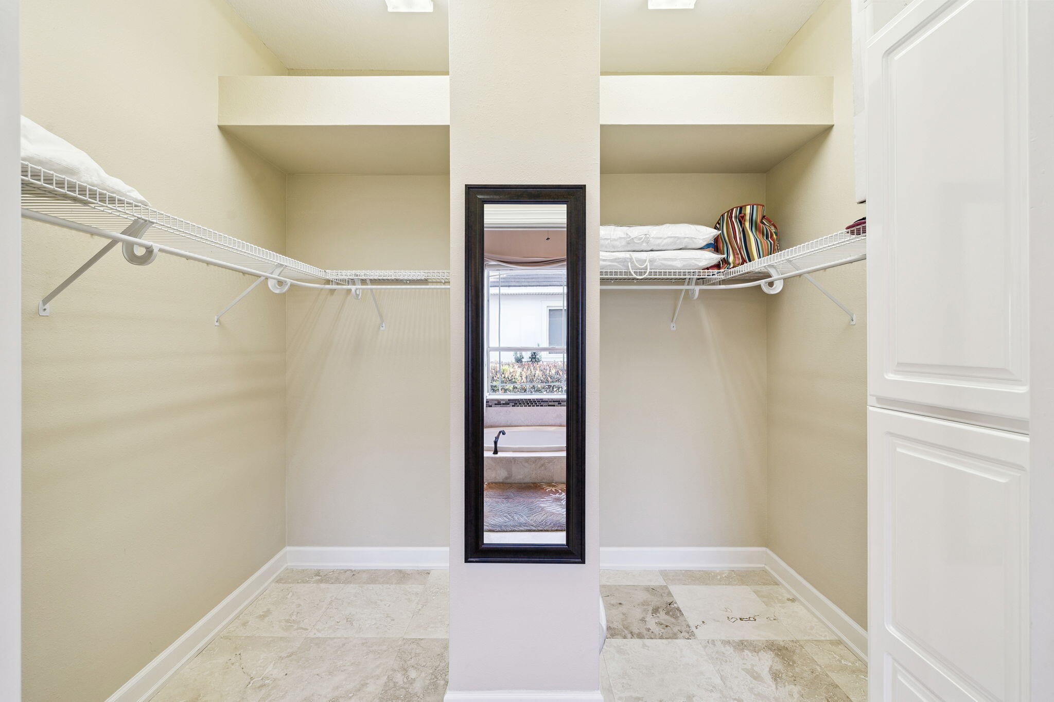 BAYTOWNE AVE EAST - Residential