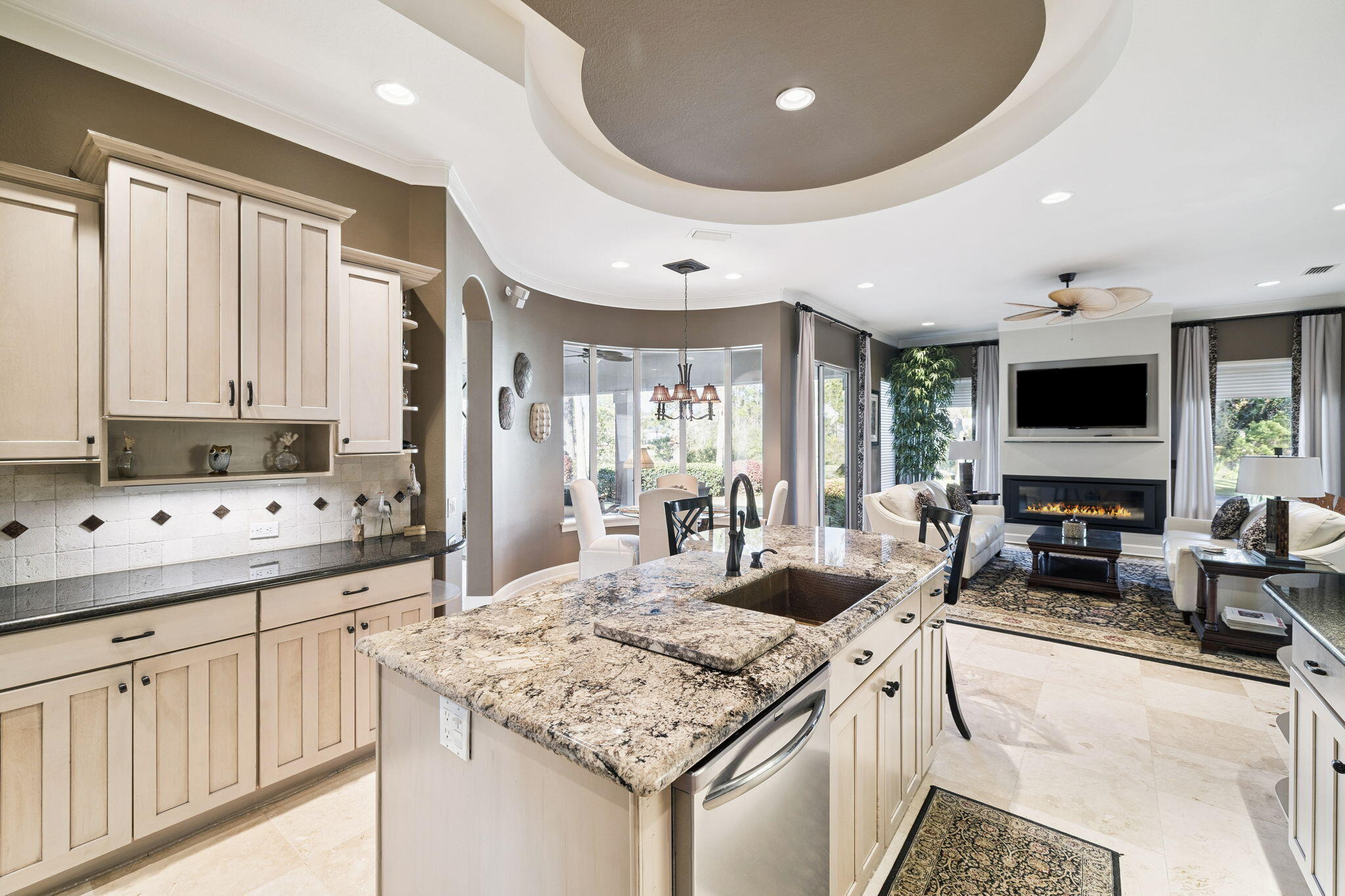 BAYTOWNE AVE EAST - Residential