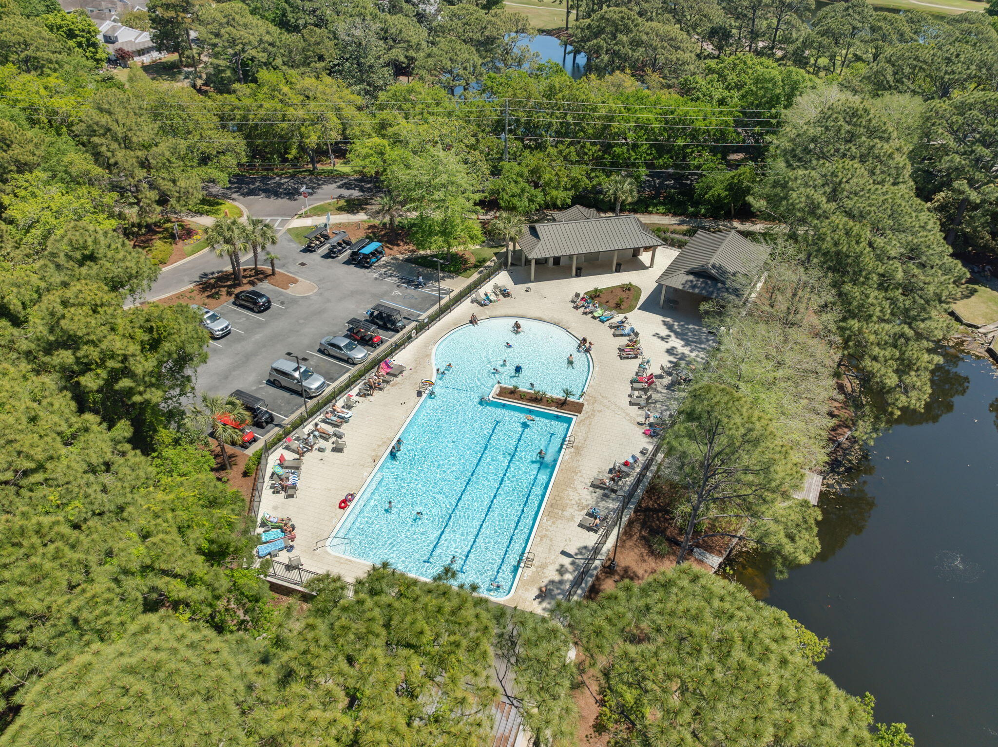 BAYTOWNE AVE EAST - Residential