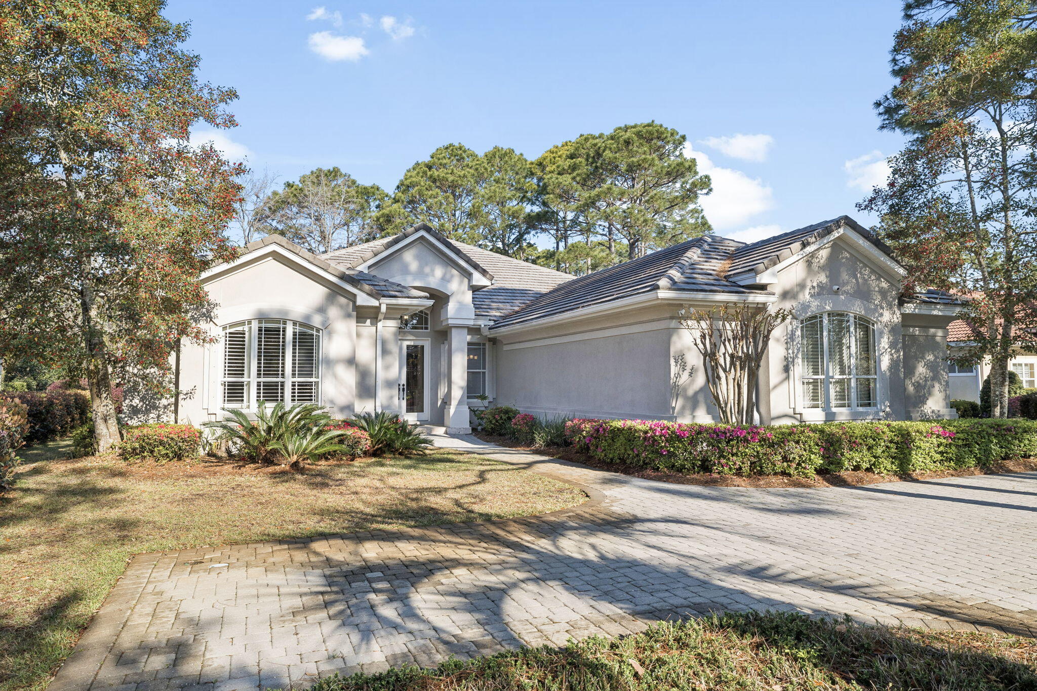 BAYTOWNE AVE EAST - Residential