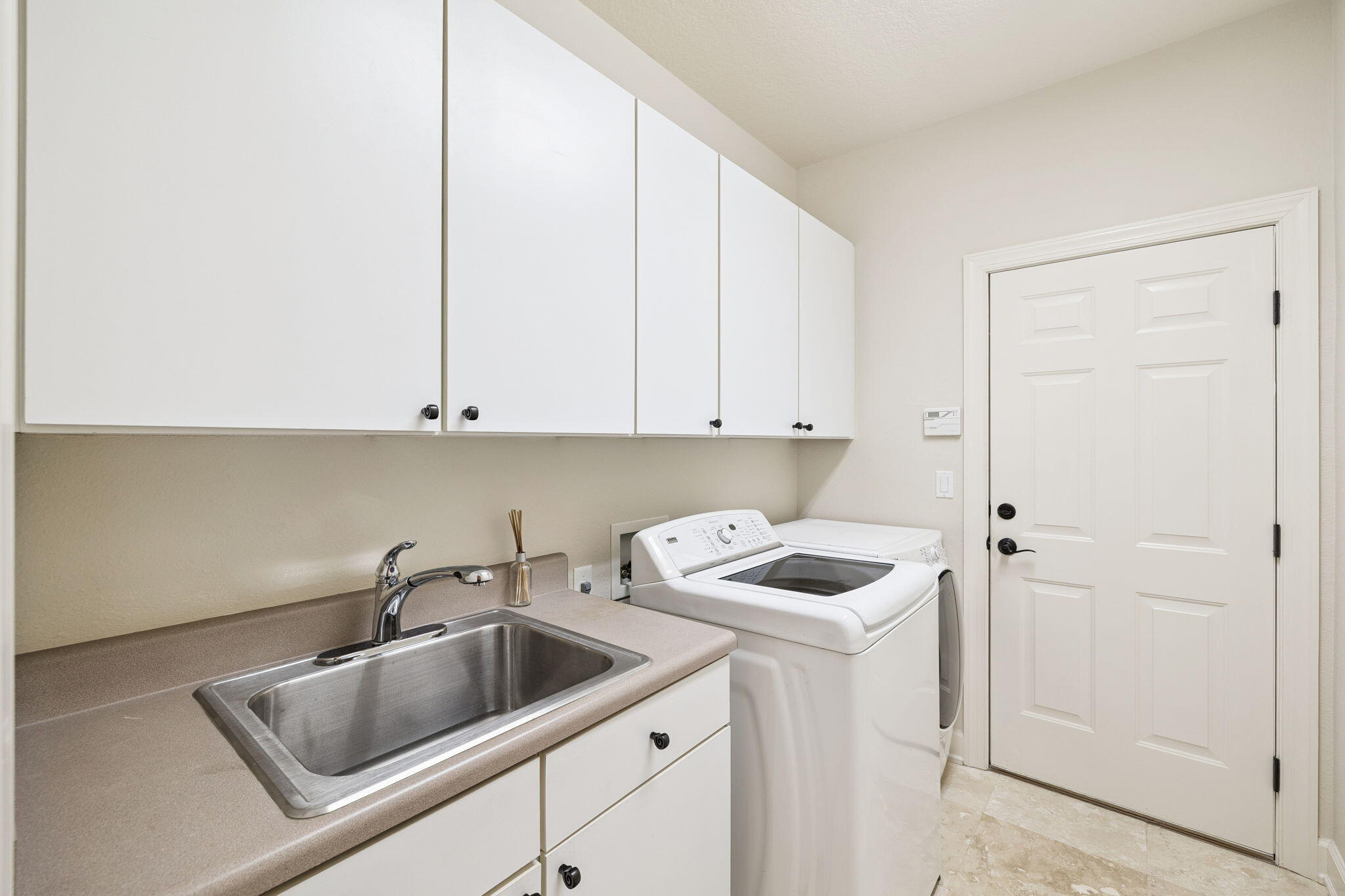 BAYTOWNE AVE EAST - Residential