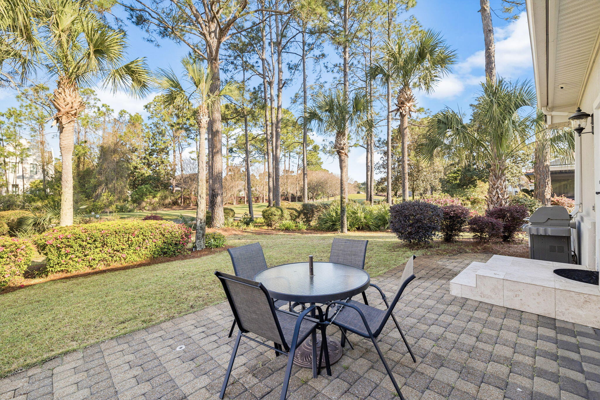 BAYTOWNE AVE EAST - Residential