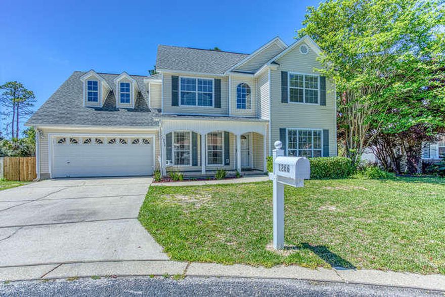 LIVE IN NICEVILLE, SECONDS TO DESTIN! IDEALLY LOCATED NEAR MID BAY BRIDGE CONNECTOR / 15 MIN TO EGLIN AFB. THIS 4 BED, 2.5 BATH IS PERFECT FOR A FAMILY SEEKING A PRIME LOCATION WITH A GREAT NEIGHBORHOOD & LOW HOA's. THE OPEN FOYER GREETS FAMILY & FRIENDS WITH WARMTH. MANY UPGRADES INCLUDE RECENTLY REMODELED KITCHEN WITH NEW APPLIANCES, RE-TEXTURED CEILINGS & NEW PAINT THROUGHOUT HOME IN 2016 AS WELL AS UPGRADED BRUSHED NICKEL LIGHTING AND HARDWARE ON ALL DOORS. KITCHEN INCLUDES ALL WOOD 42'' CABINETS, COSTUME GRANITE W/ BACKSPLASH W/ LED RECESSED LIGHTING & UNDER SINK WATER FILTRATION. ADDITIONALLY ENJOY A BREAKFAST NOOK WITH BUILT IN DINING AREA OPEN TO FAMILY ROOM W/ FIREPLACE. UPSTAIRS FEATURES LARGE BONUS ROOM WITH WALK IN CLOSET, 2 ADDITIONAL BEDROOMS & EN-SUITE MASTER BEDROOM