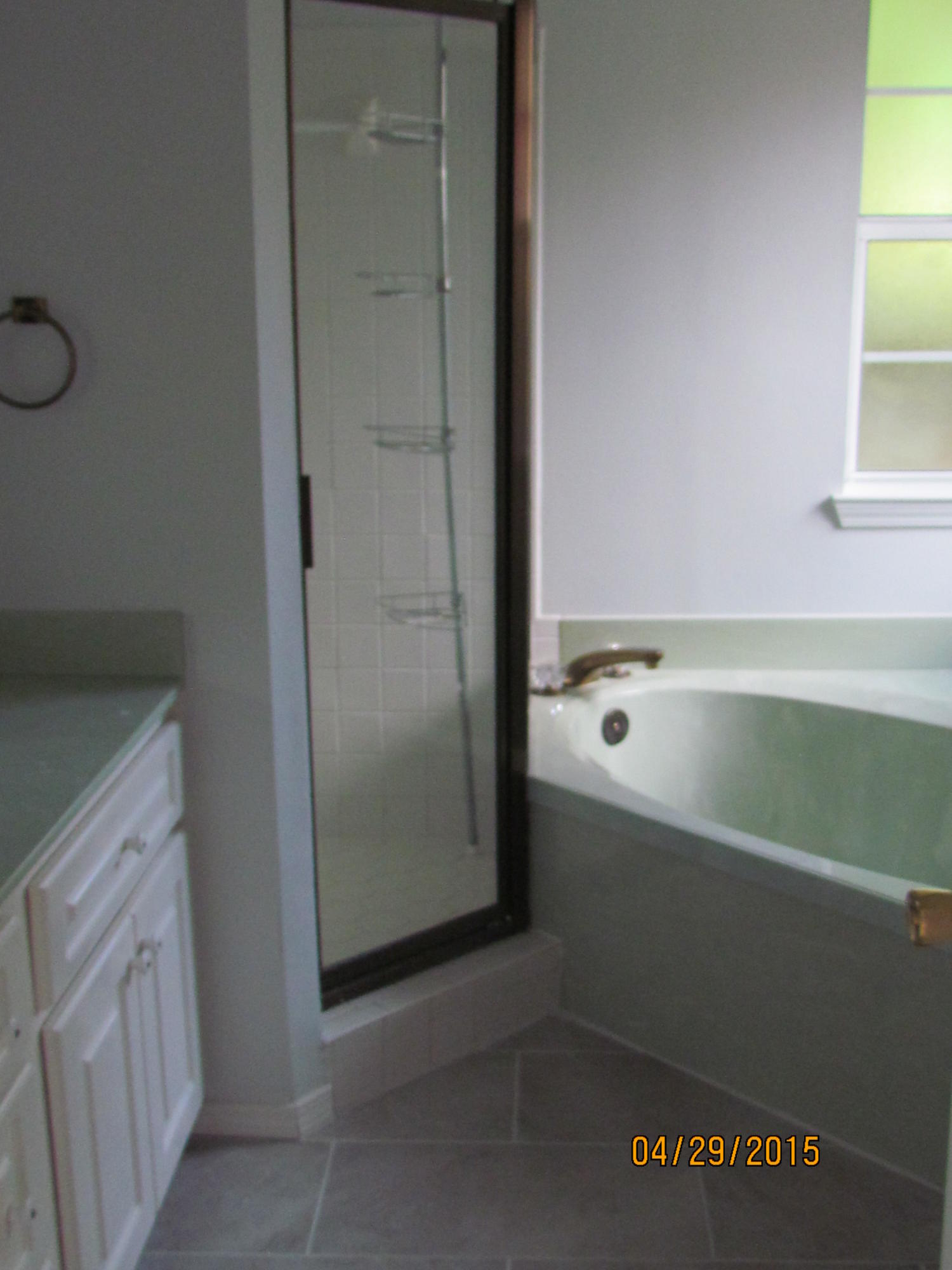 PARKWOOD SQUARE PH 1 - Residential Lease