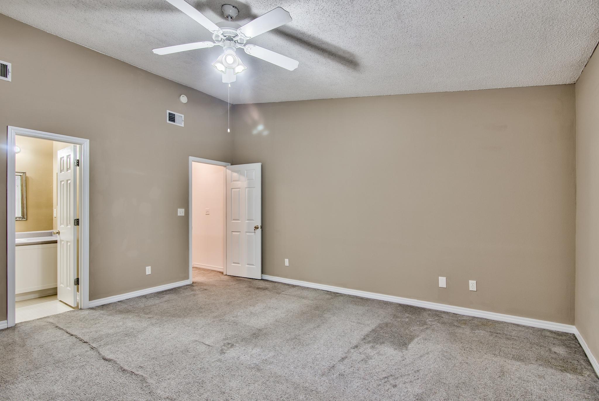 KEYSTONE T/H LOT 20 BLK A - Residential