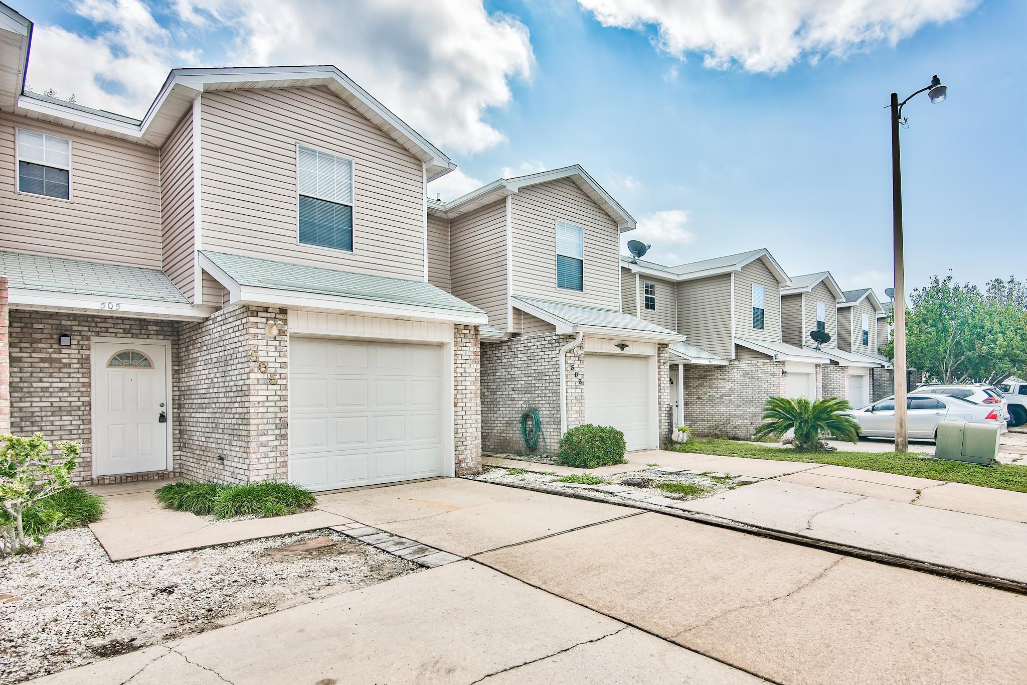 KEYSTONE T/H LOT 20 BLK A - Residential