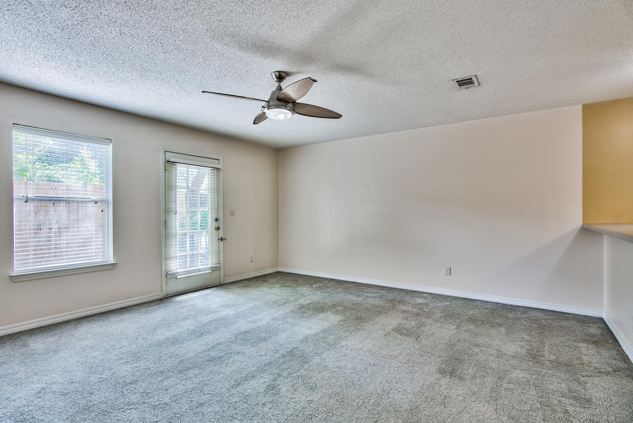 KEYSTONE T/H LOT 20 BLK A - Residential