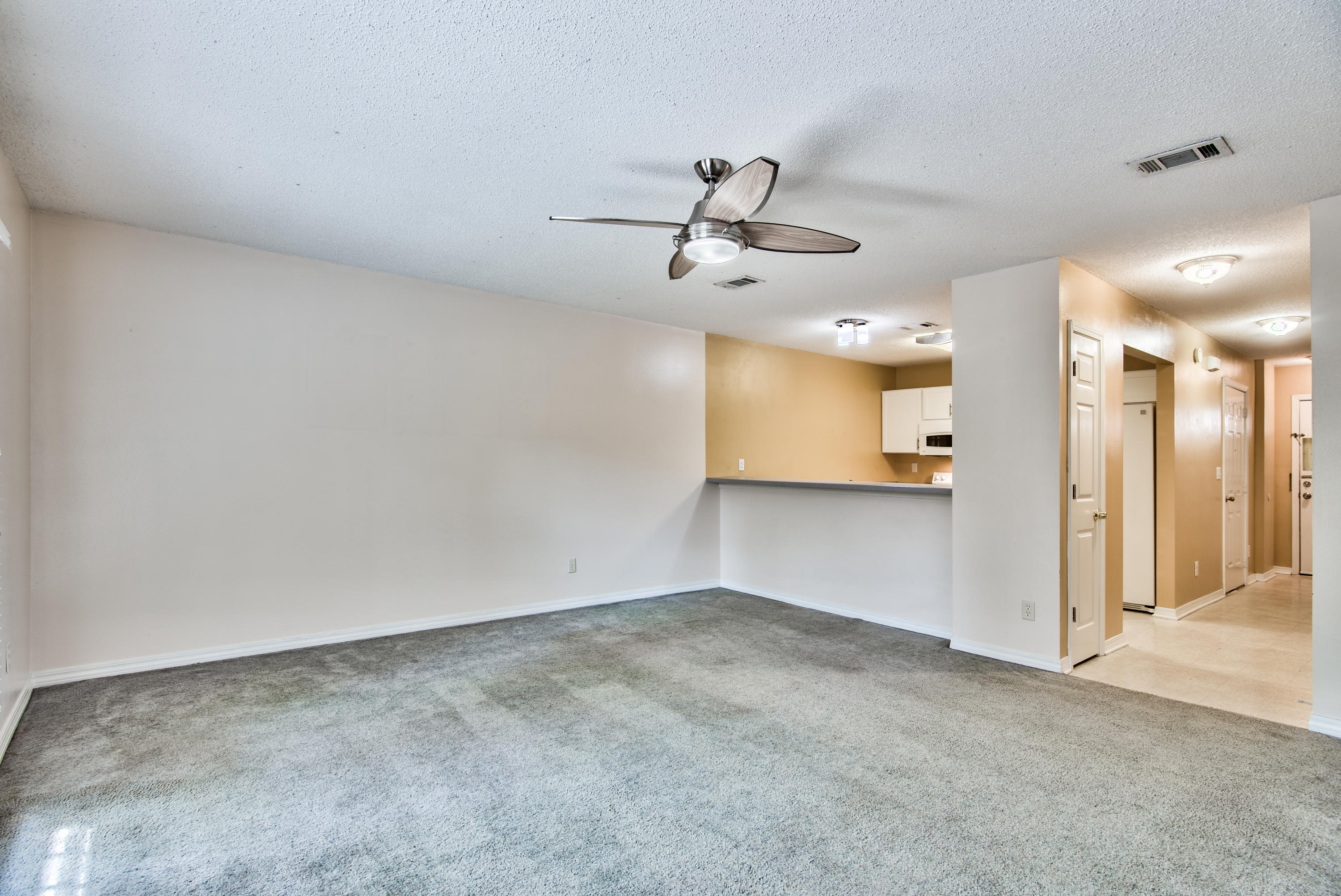 KEYSTONE T/H LOT 20 BLK A - Residential