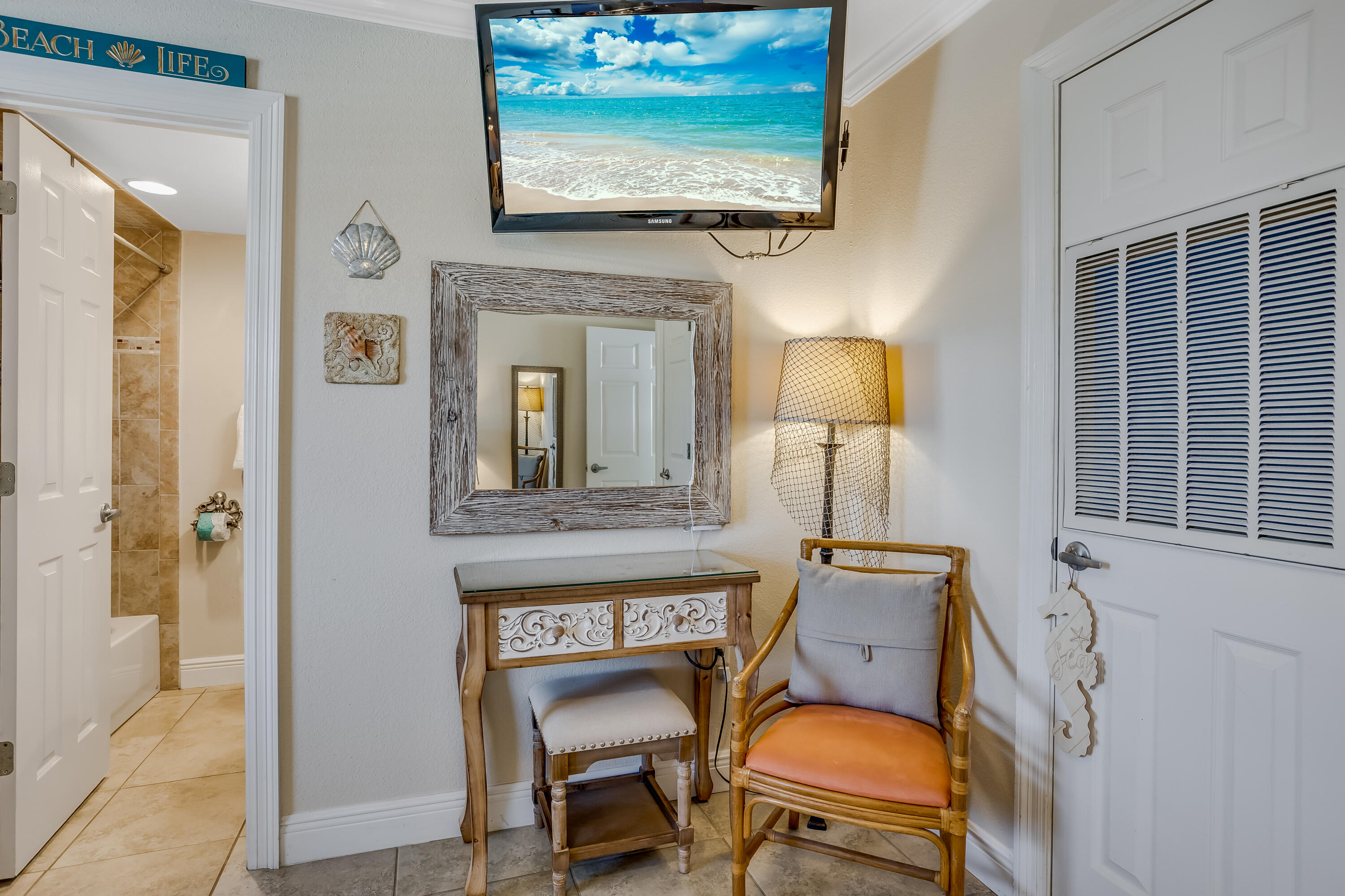 TROPICAL ISLE CONDO - Residential