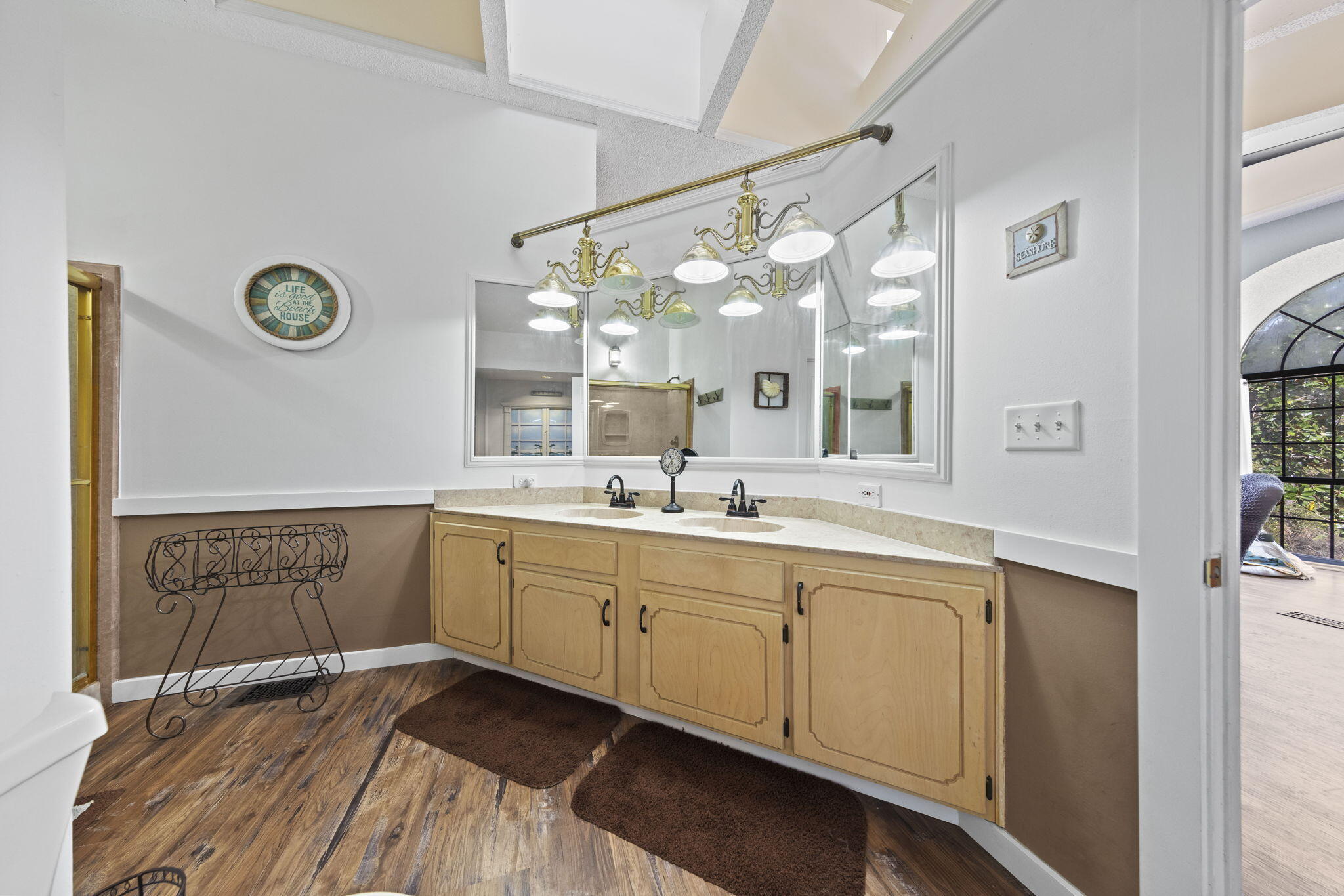 PARISH POINT - Residential