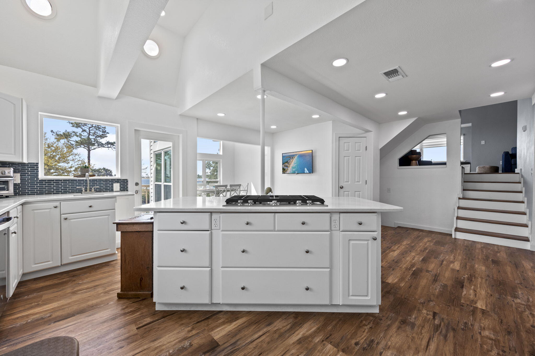 PARISH POINT - Residential