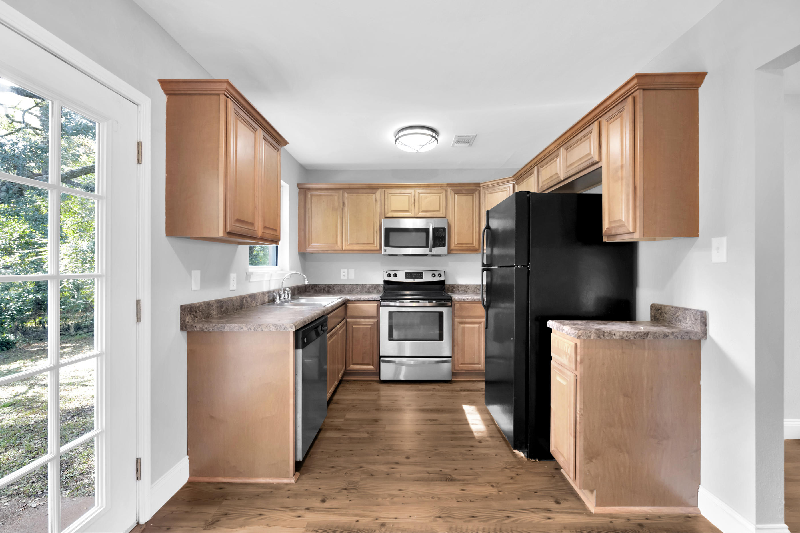 CRESCENT LAKE - Residential