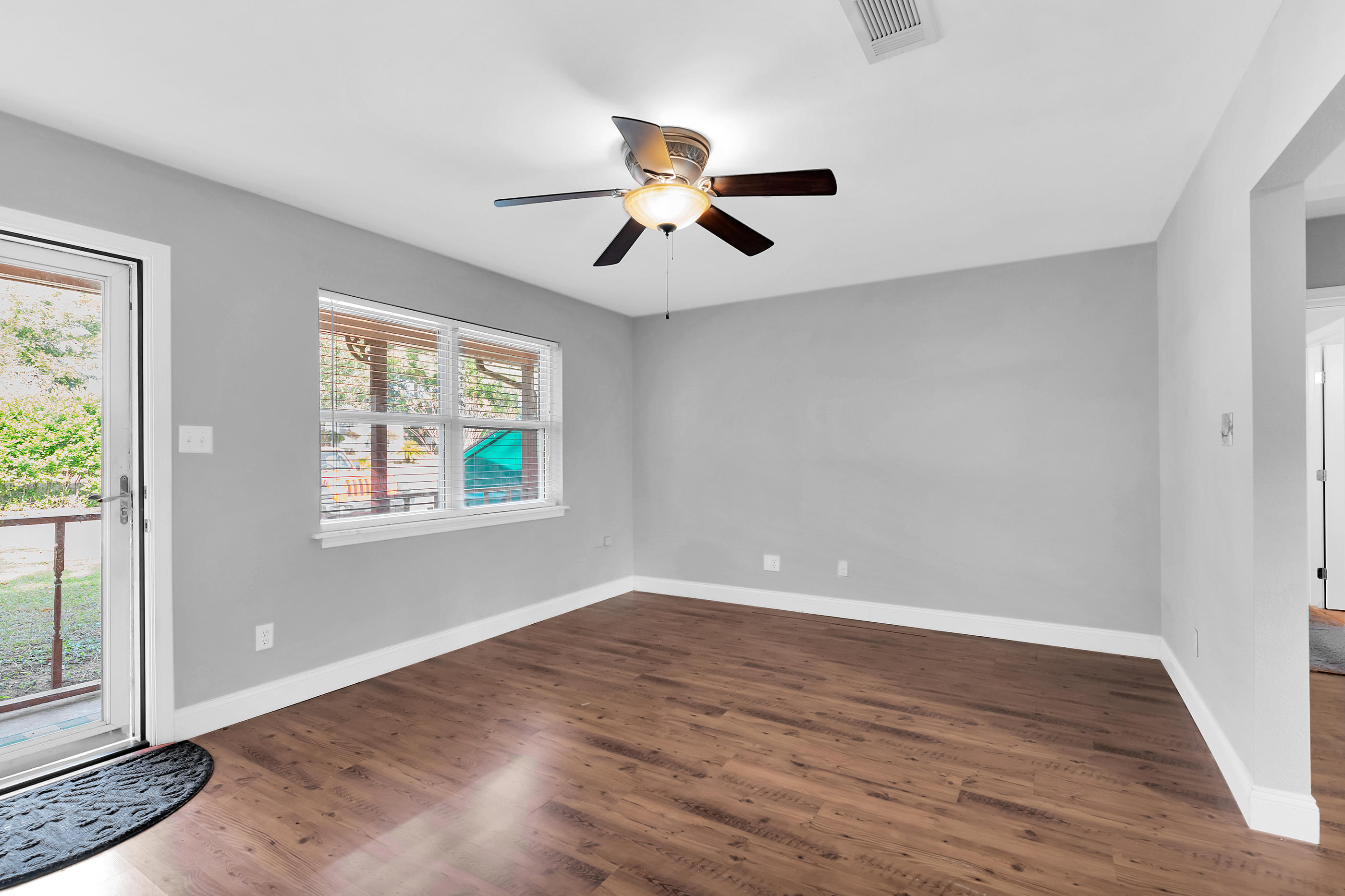 CRESCENT LAKE - Residential