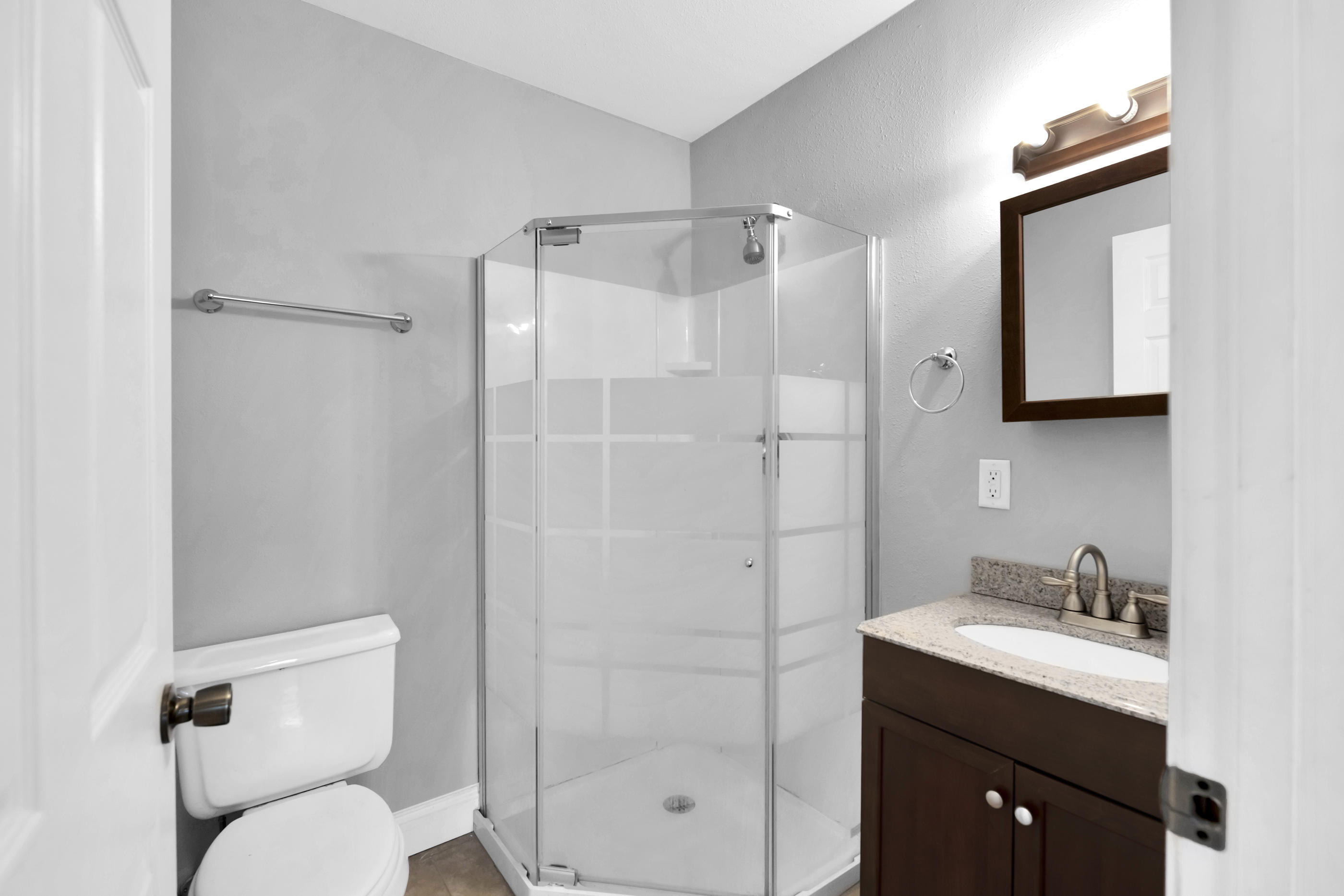 CRESCENT LAKE - Residential